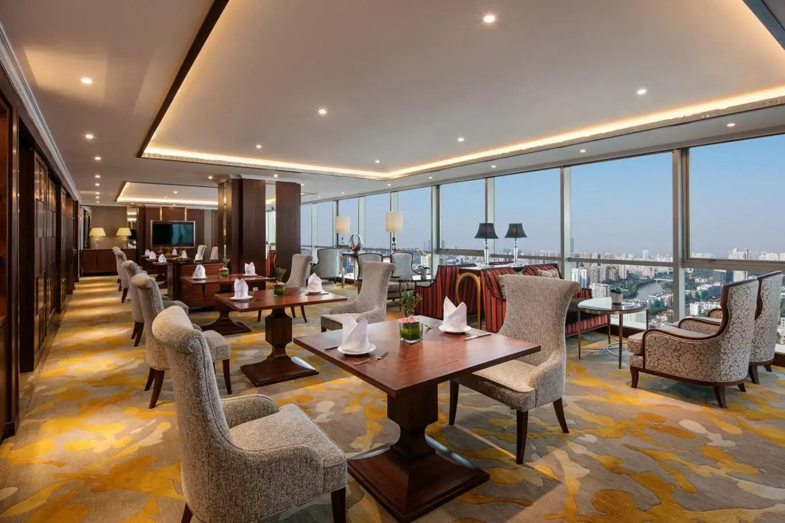 Towers Twin Room, Tower Lounge access level, Guest room in Sheraton Nanjing Kingsley Hotel & Towers Towers Twin Room, Tower Lounge access level, Guest room in Sheraton Nanjing Kingsley Hotel & Towers