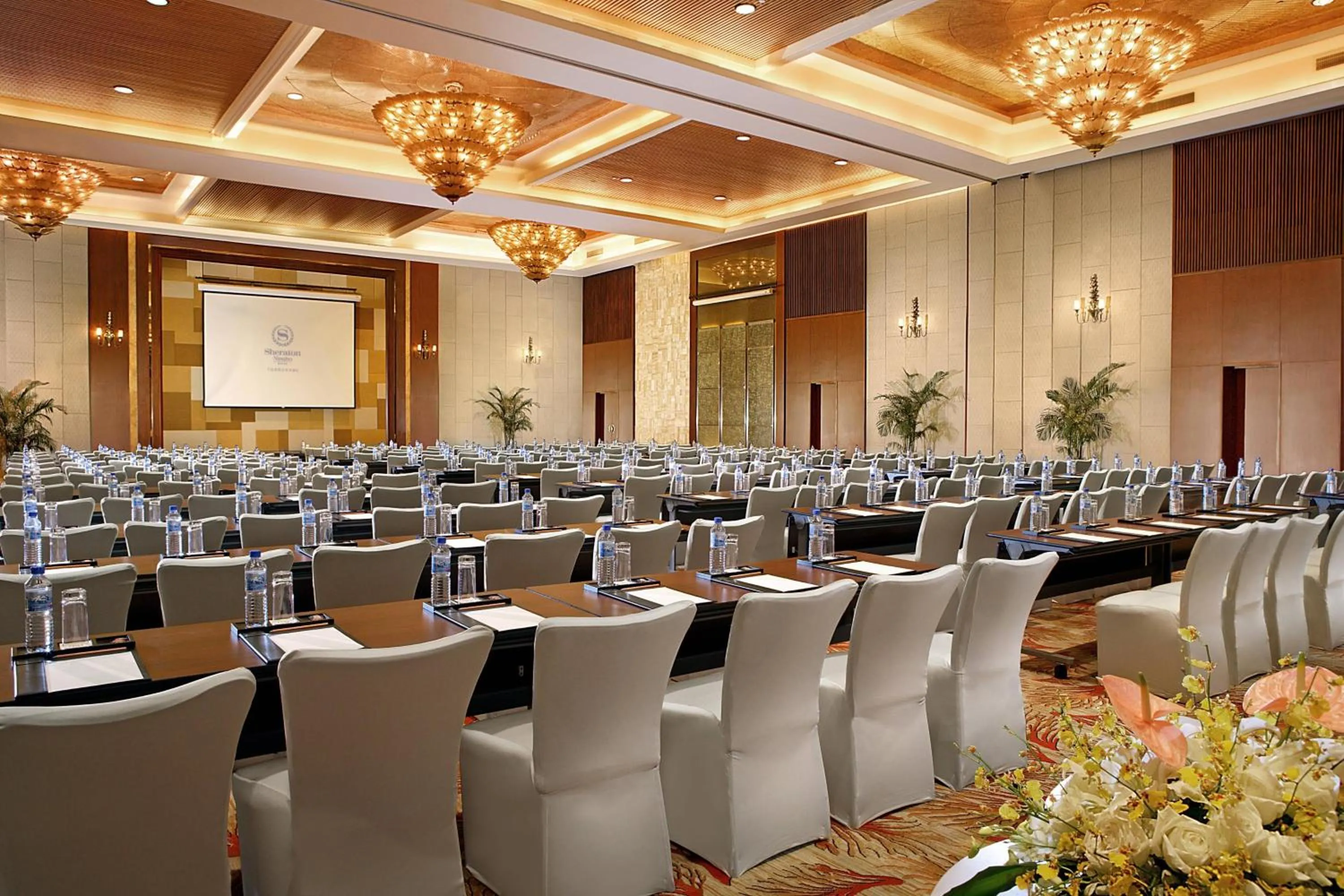Meeting/conference room in Sheraton Ningbo Hotel