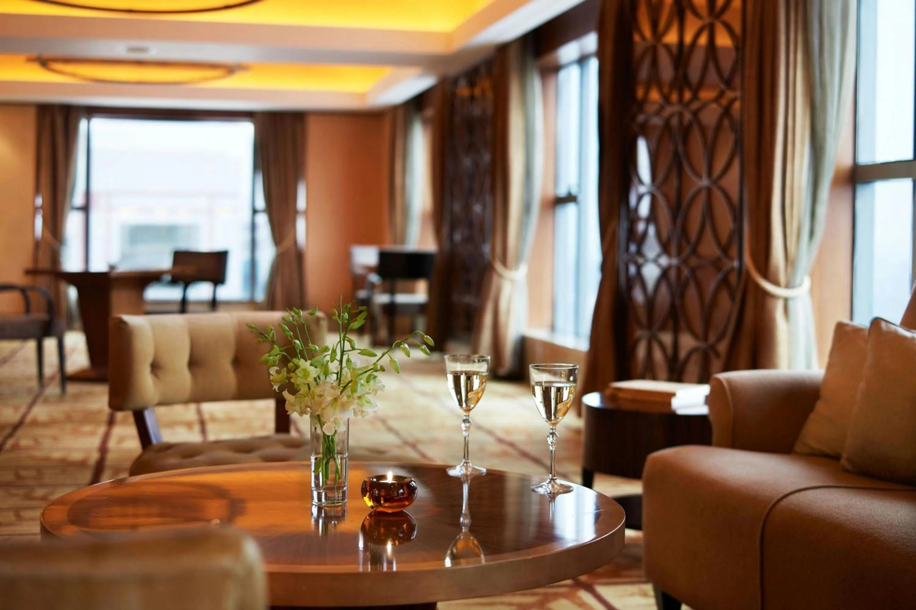 Lounge or bar in Sheraton Ningbo Hotel