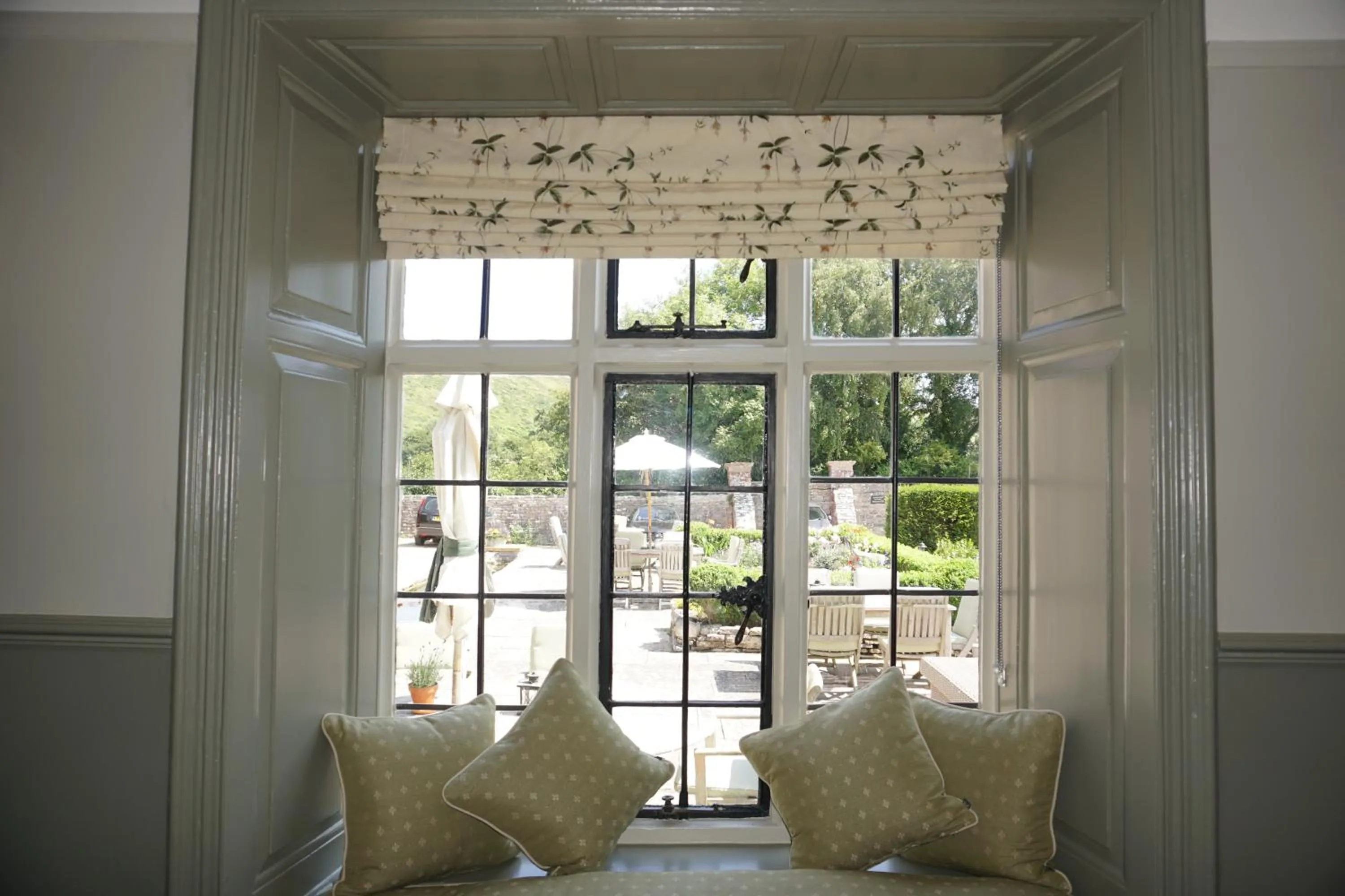 Seating area in Mortons Manor