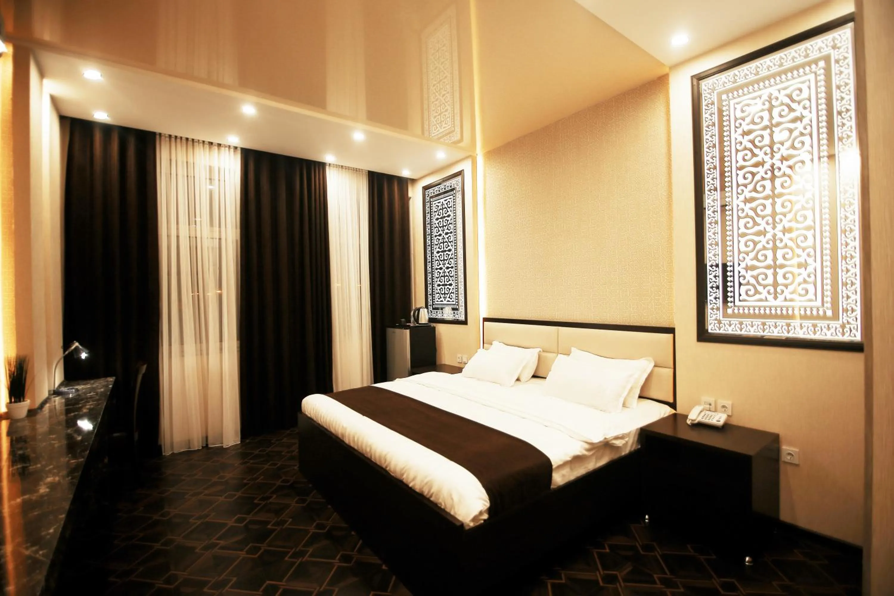 Bed in SAFIR BUSINESS HOTEL o