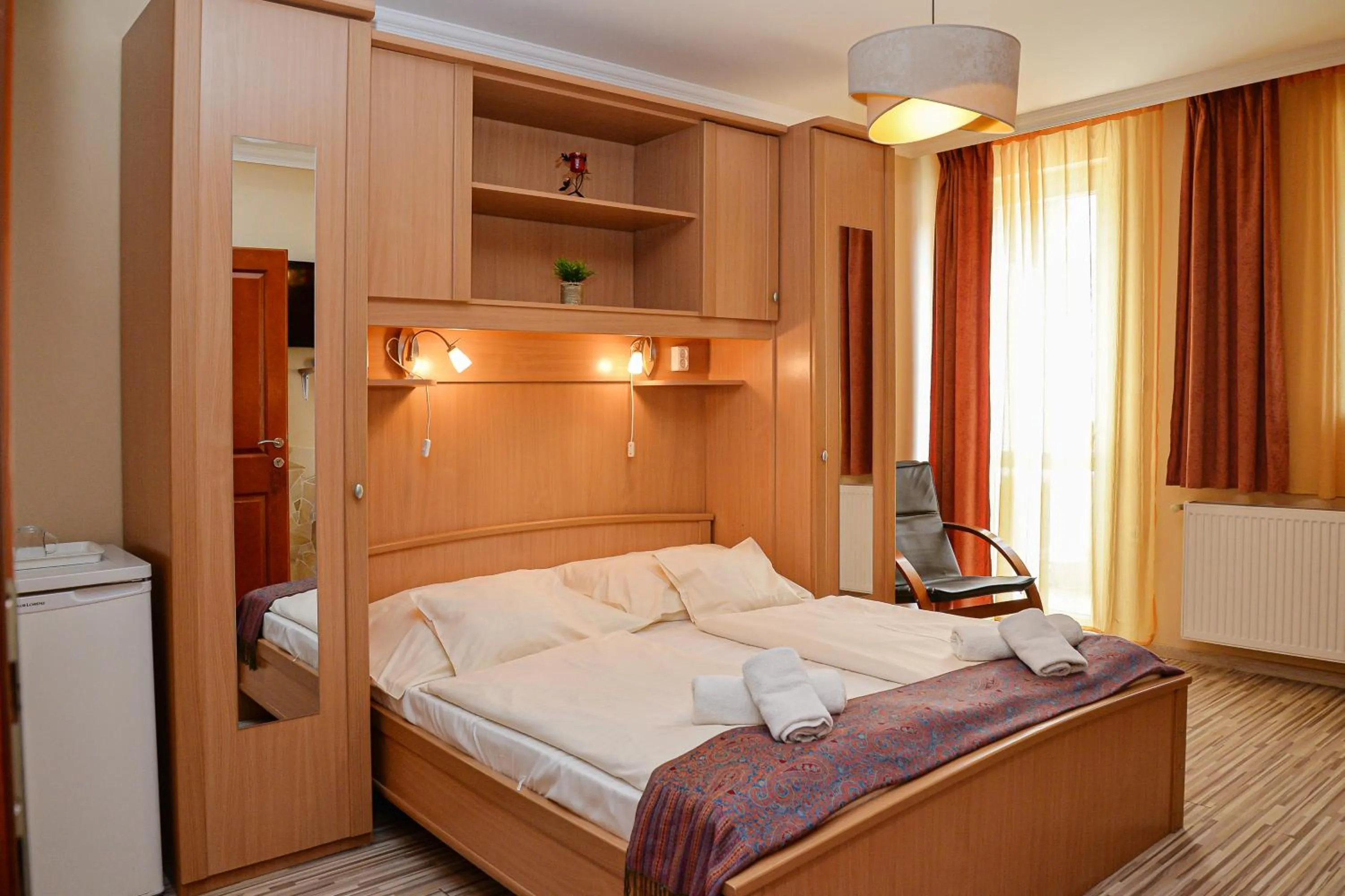 Bed in Major Panzió és Étterem