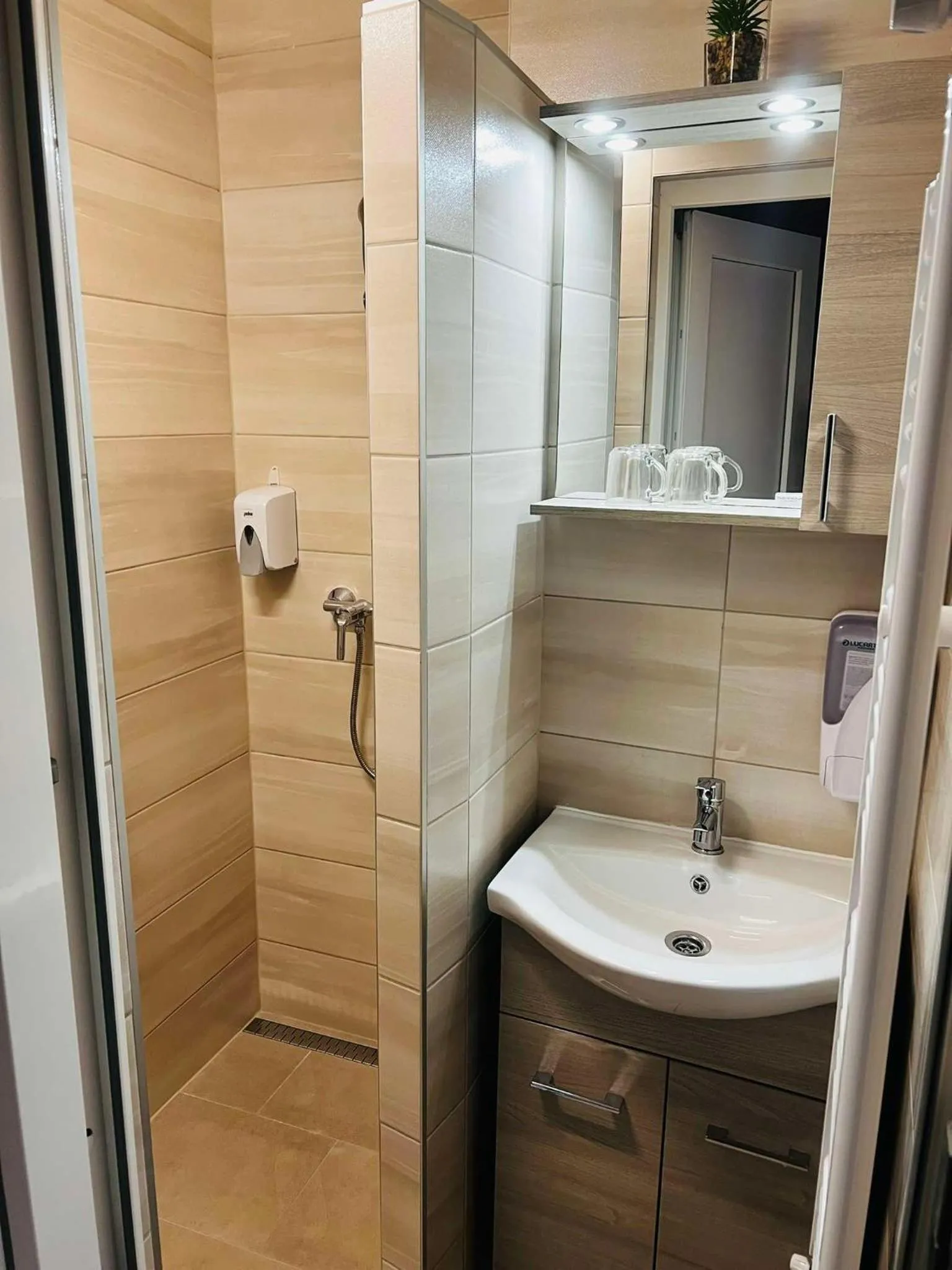 Major Panzió és Étterem