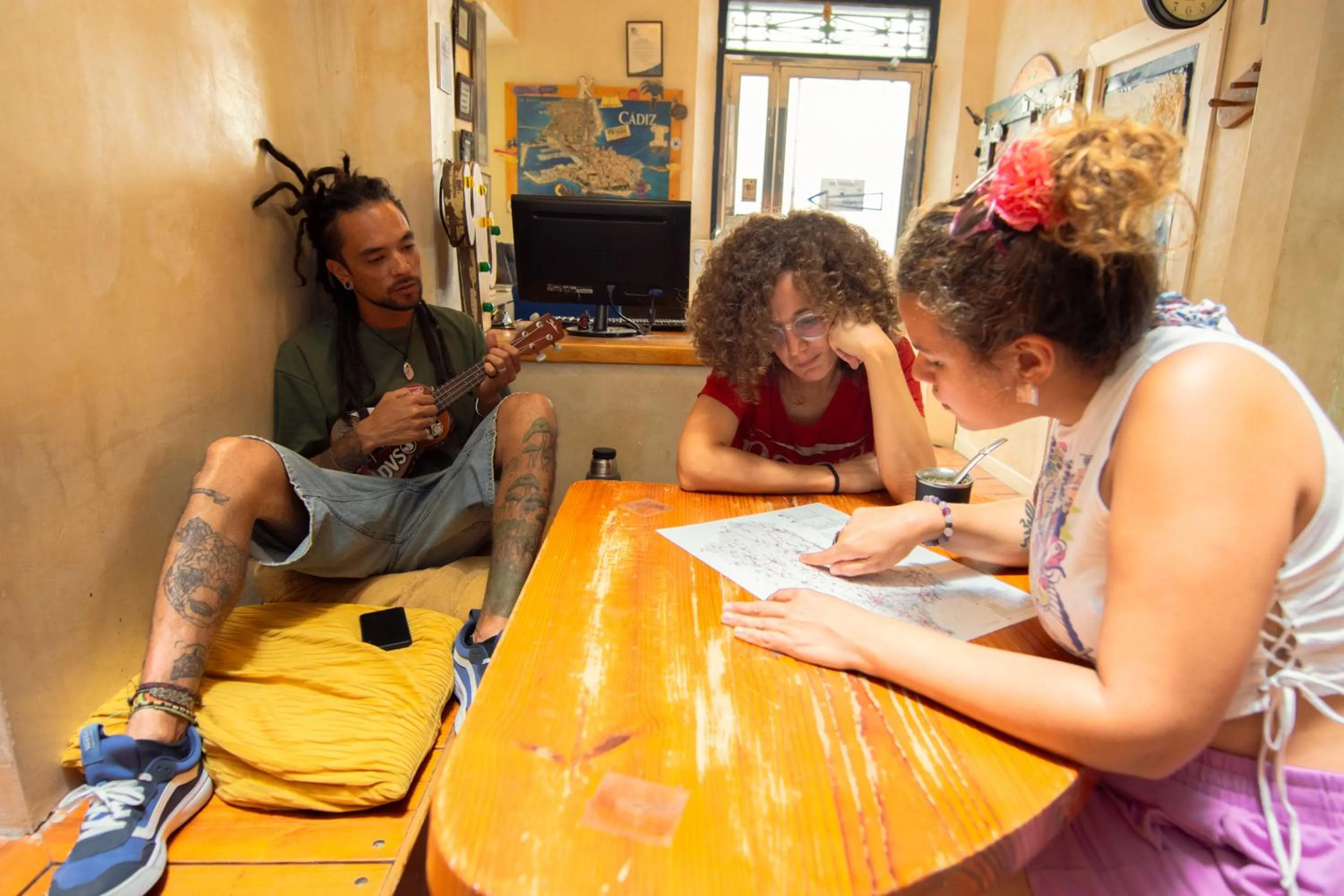 group of guests in Casa Caracol