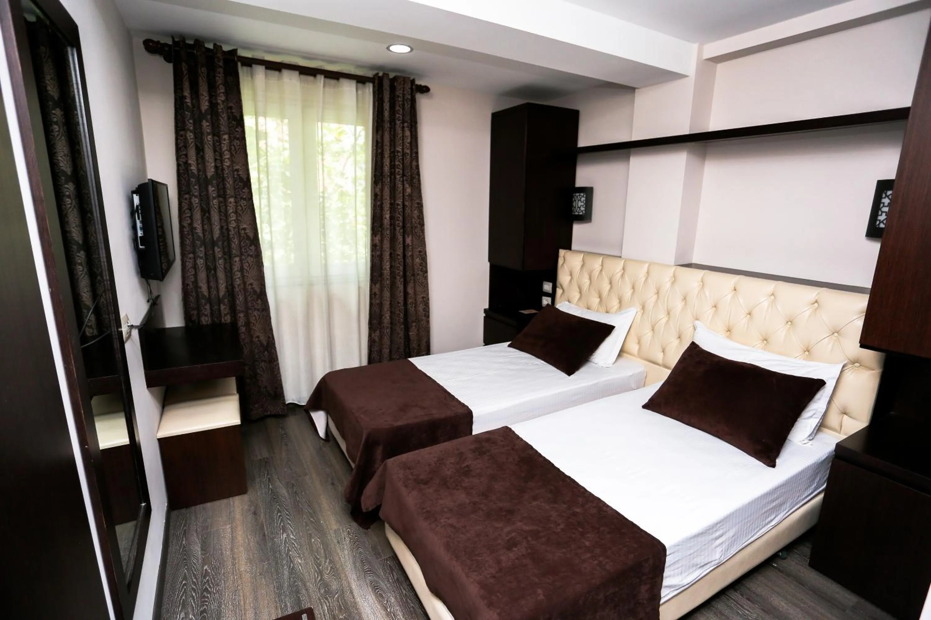 Photo of the whole room, Bed in Hotel Town House