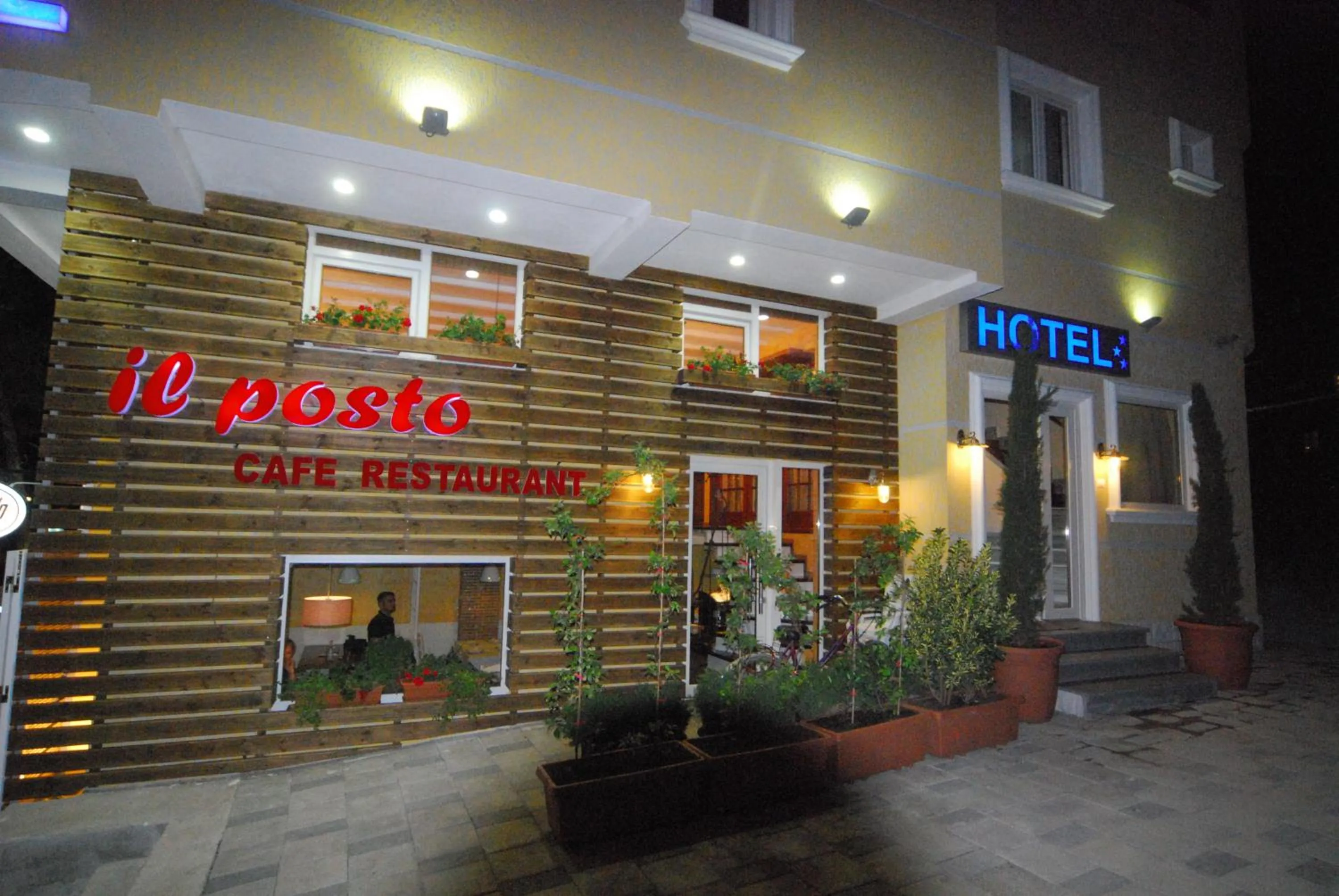 Facade/entrance in Hotel Town House