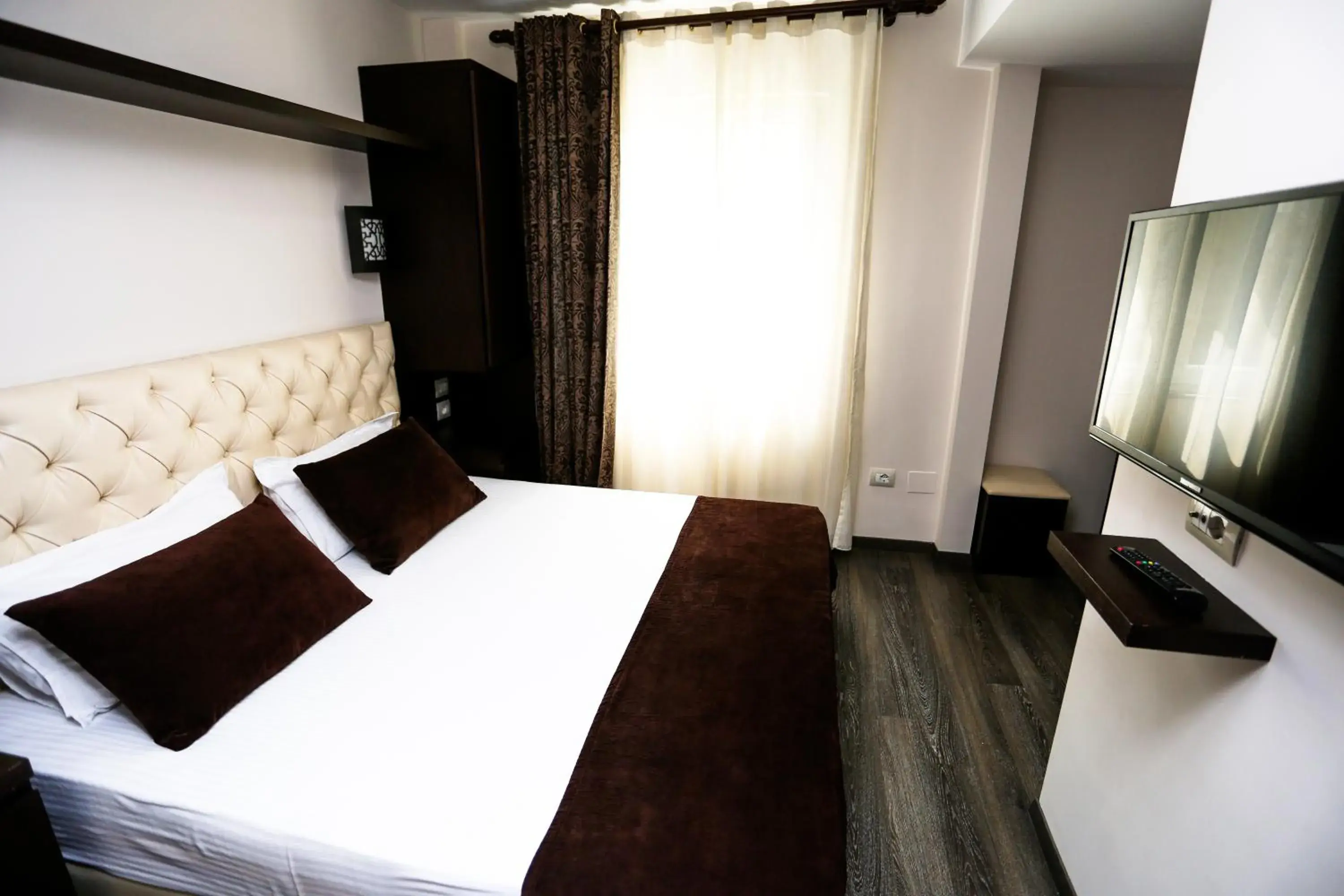 Standard Double Room in Hotel Town House Standard Double Room in Hotel Town House