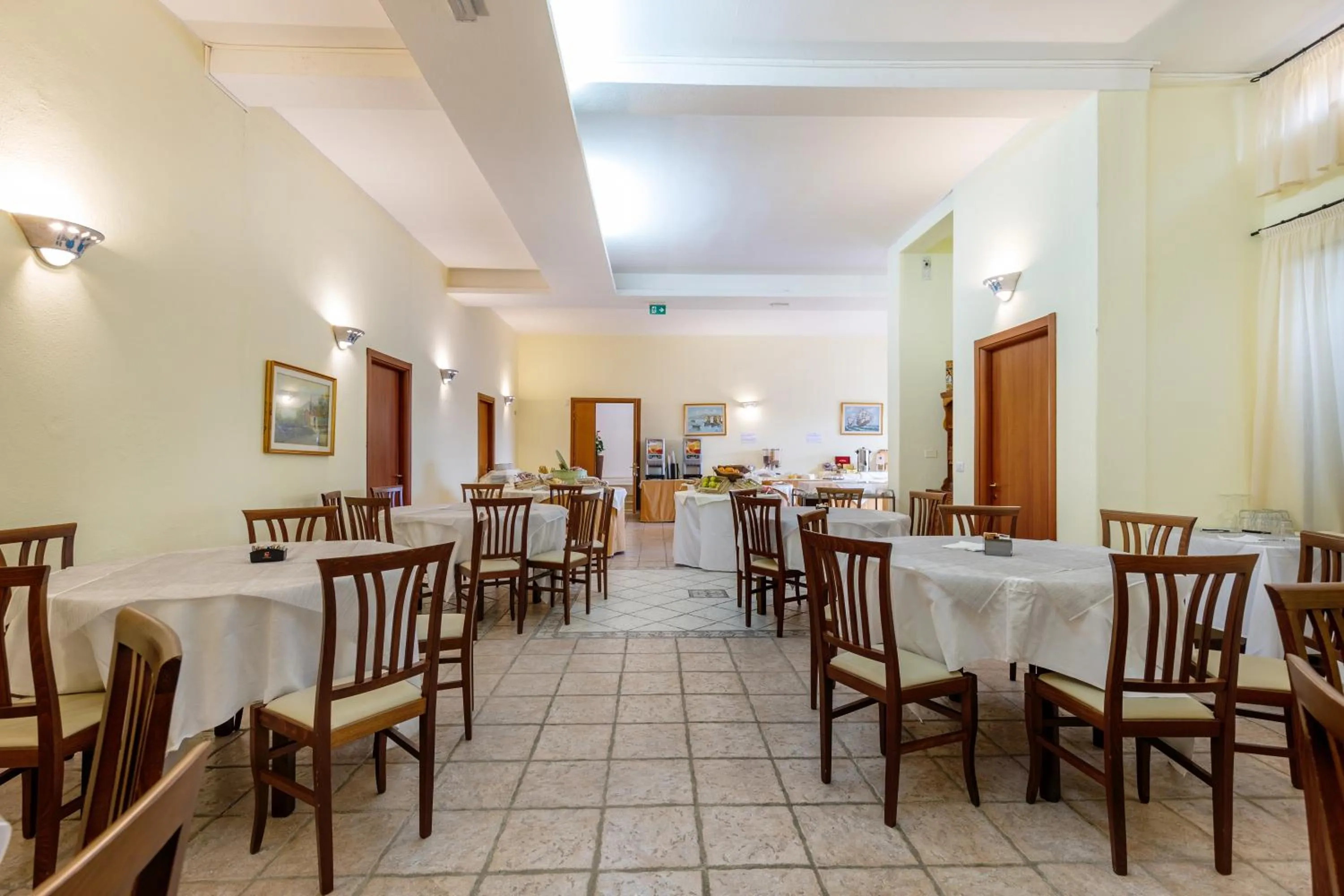 Restaurant/places to eat in Hotel Le Mimose