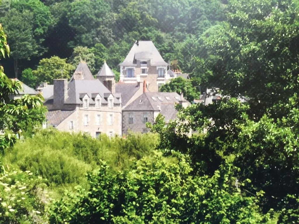 Property building in Val d'Arguenon