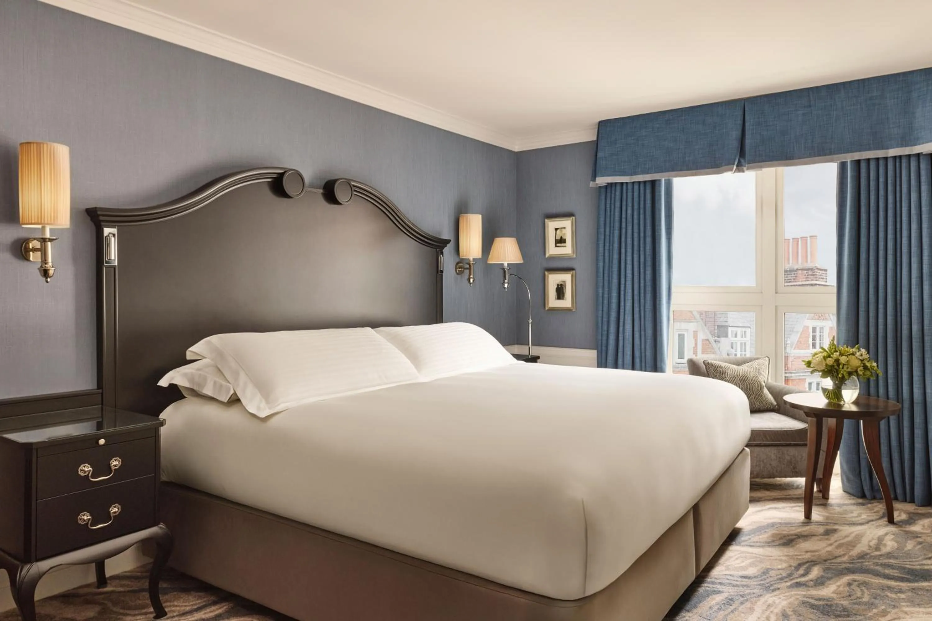 View (from property/room), Bed in The Connaught, Maybourne