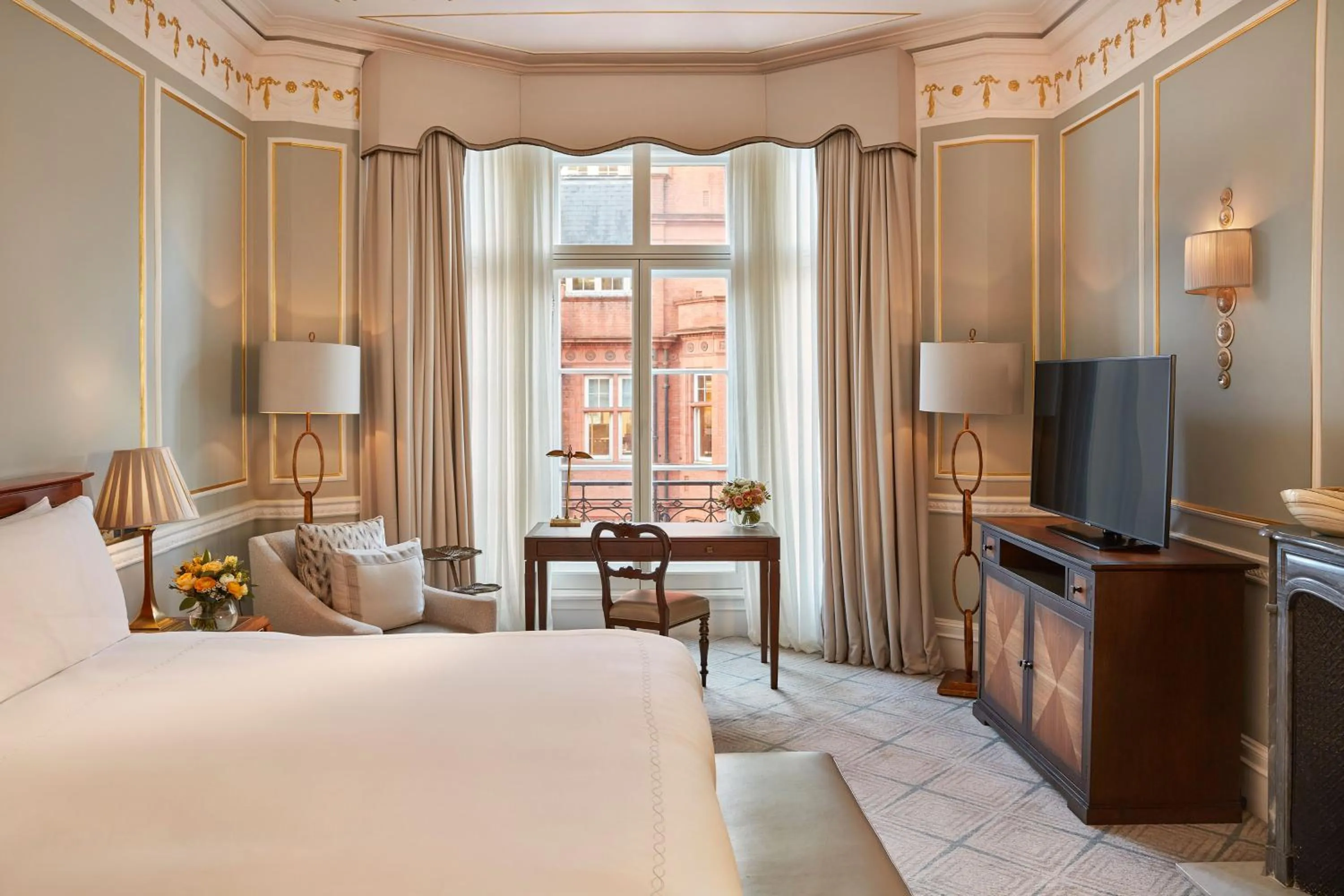 Bedroom, Bed in Claridge's, Maybourne