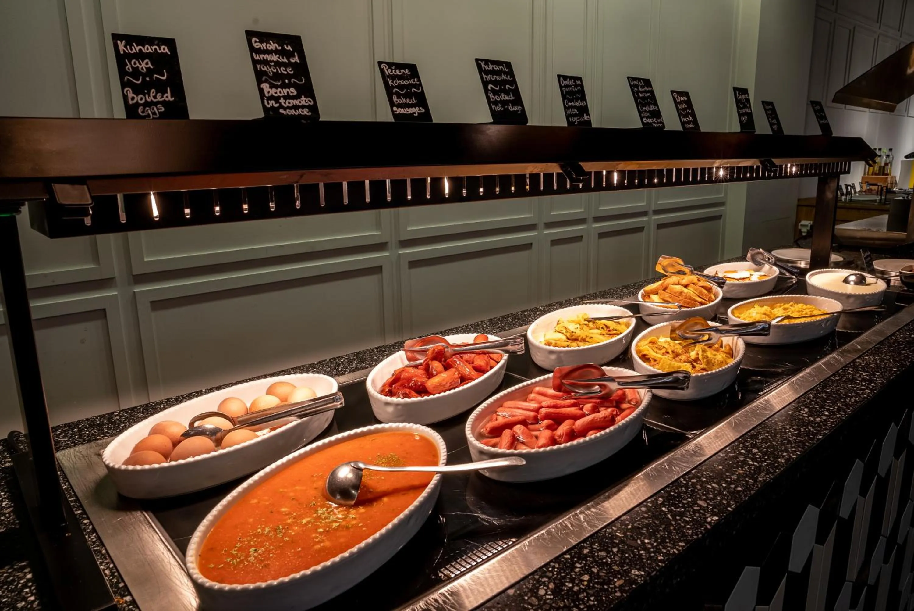 Buffet breakfast in Hotel Trakošćan