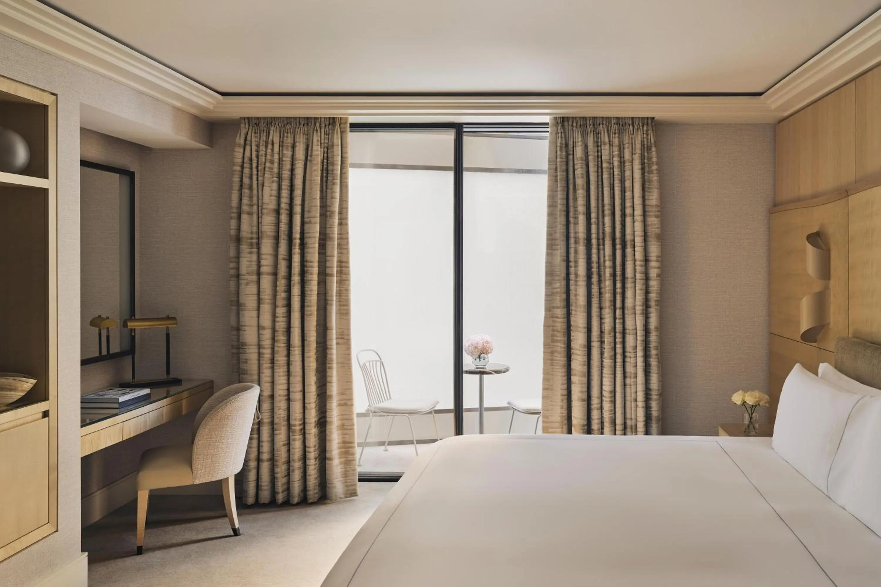 Property building, Bed in The Berkeley, Maybourne