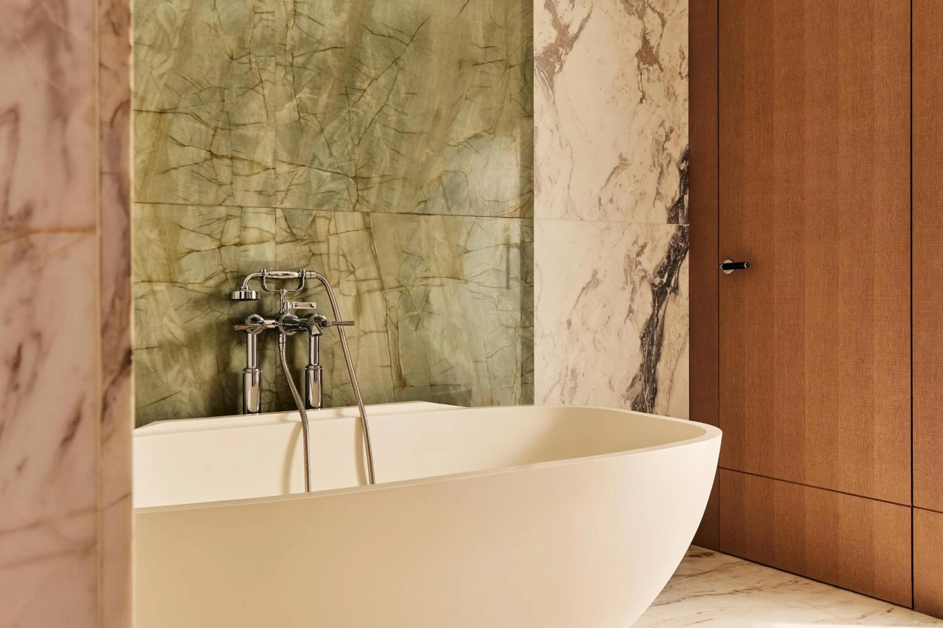 Photo of the whole room in The Berkeley, Maybourne