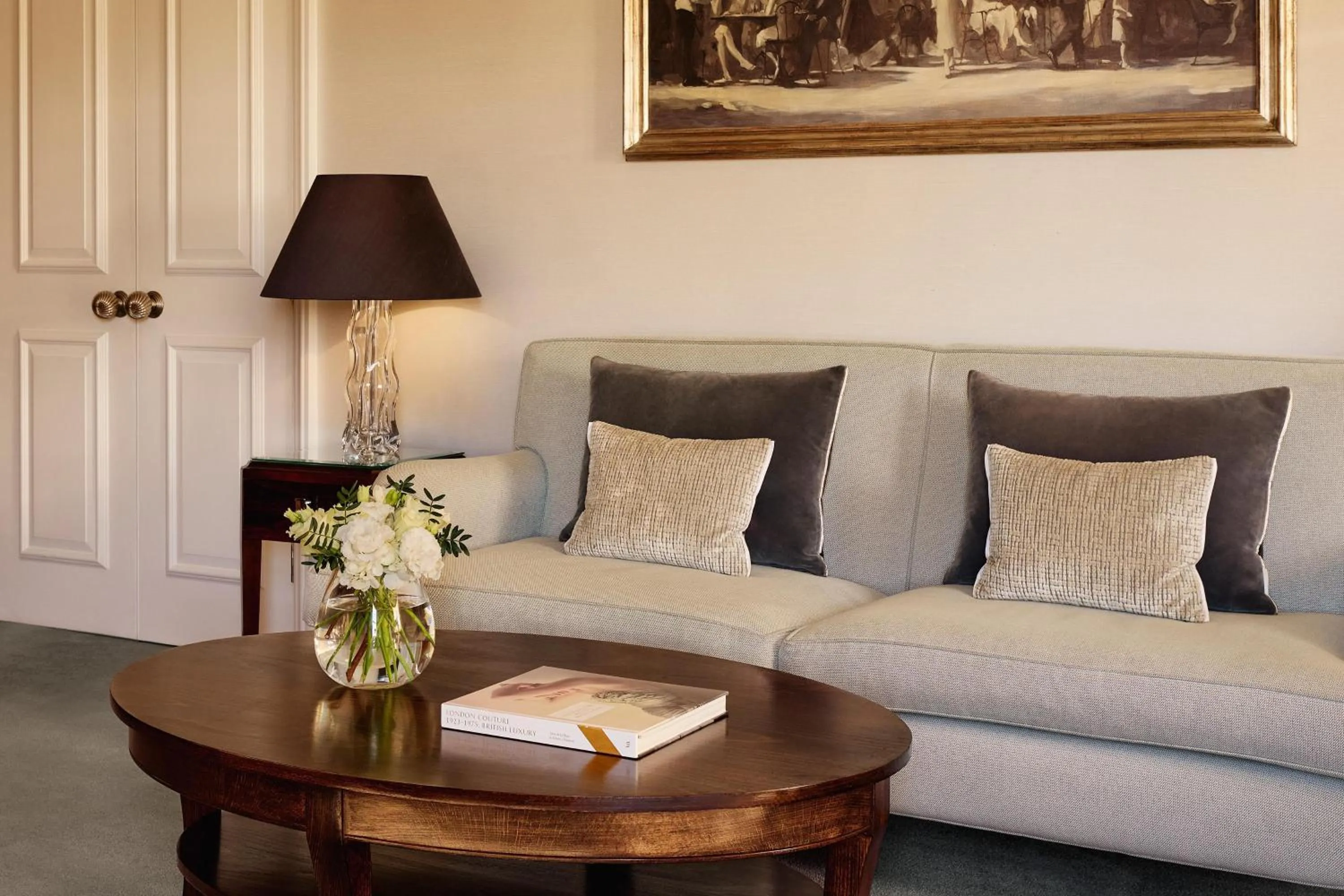 Photo of the whole room in The Berkeley, Maybourne