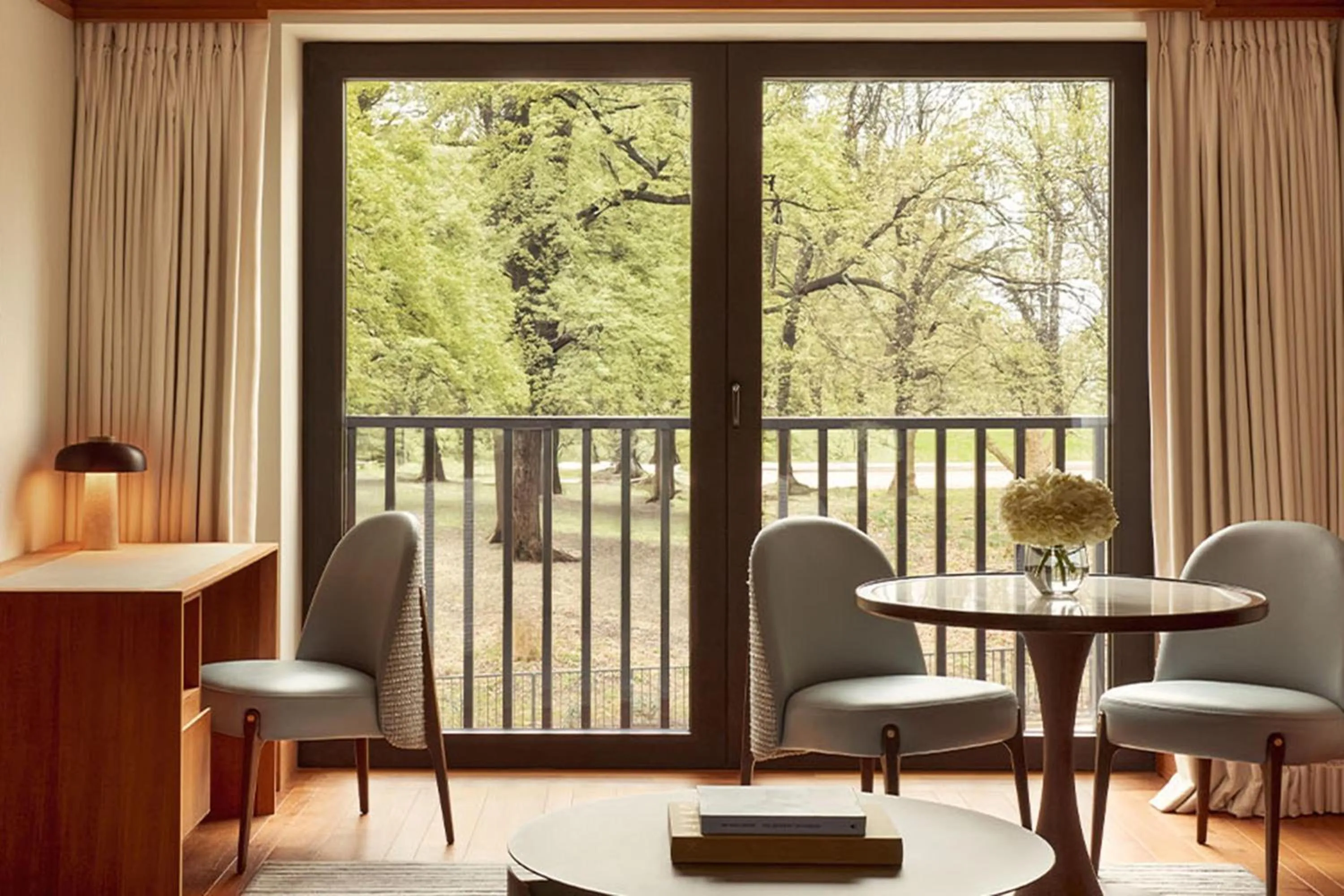 Photo of the whole room in The Berkeley, Maybourne