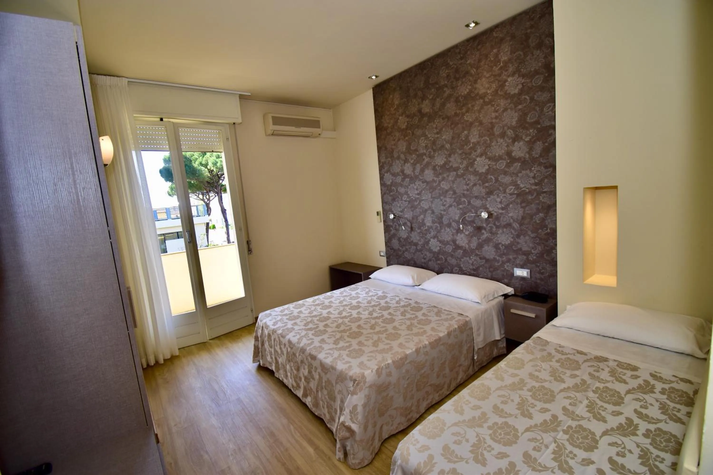 Bed in Hotel Astor B&B