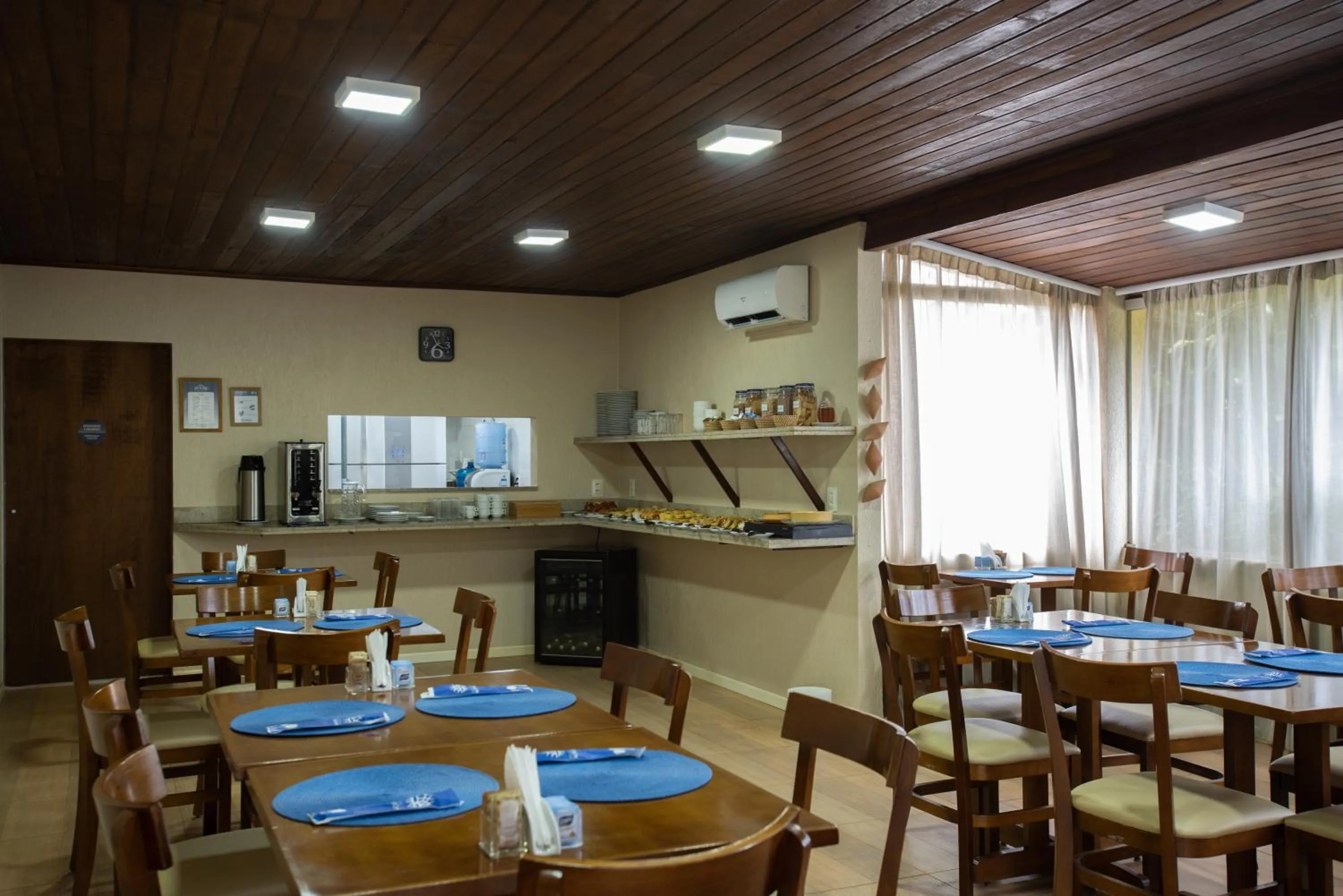 Restaurant/places to eat in Pousada Lua Bela