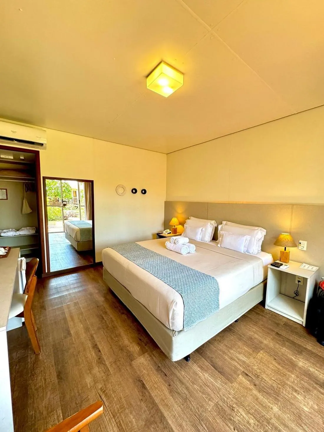 View (from property/room), Bed in Pousada Lua Bela