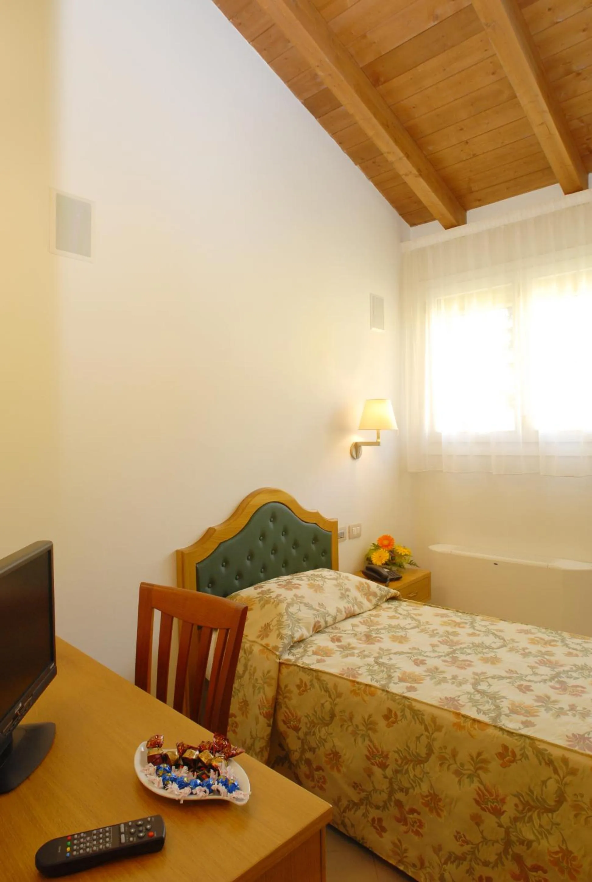 Decorative detail, Bed in Villa Aretusi