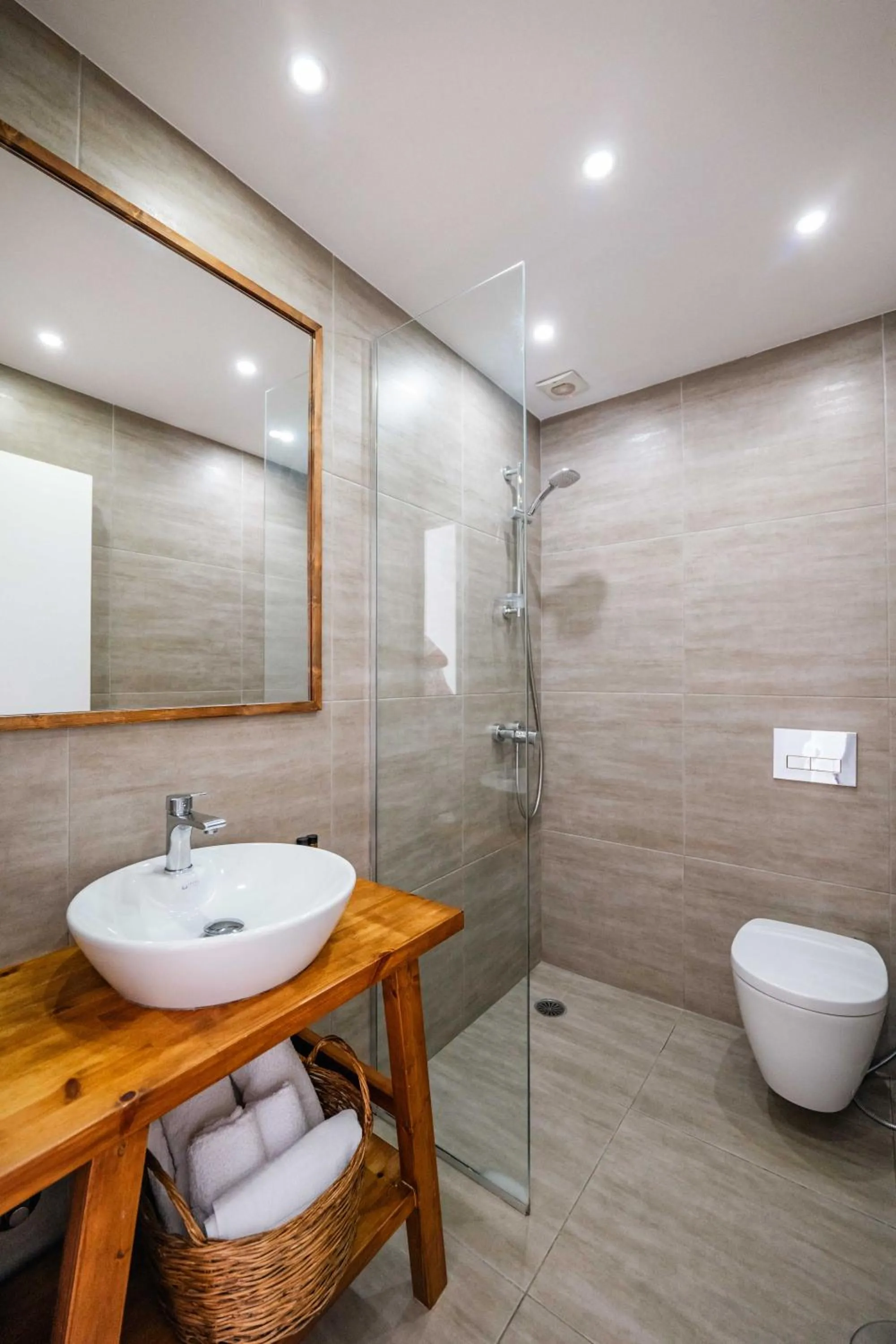 Shower in Kanes Bohemian Boutique Hotel