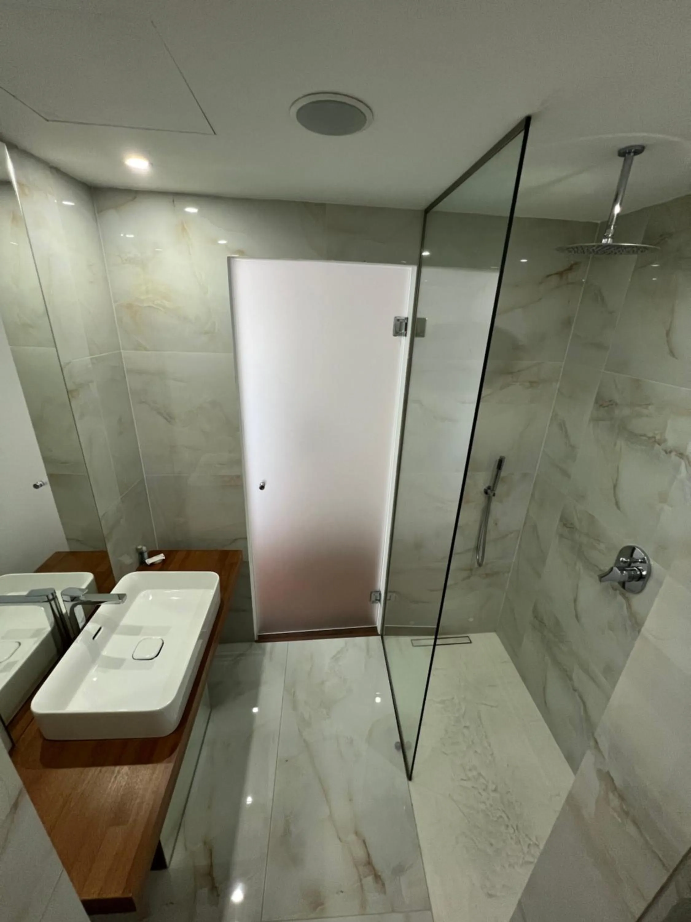 Bathroom in Kanes Bohemian Boutique Hotel