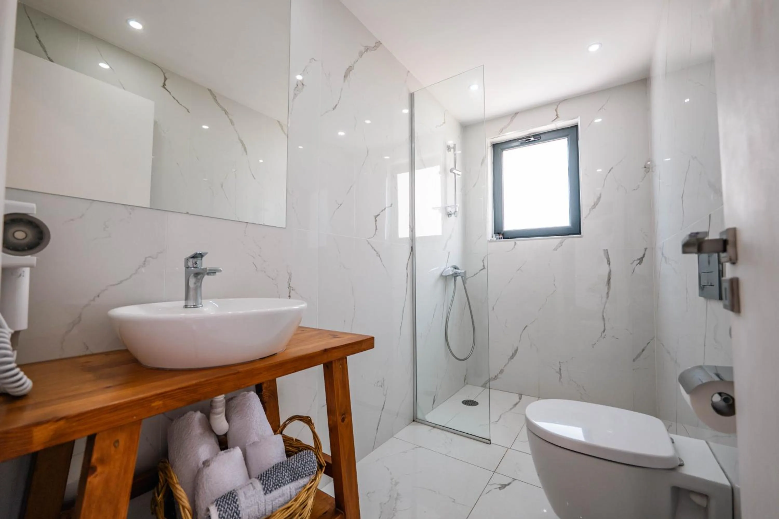 Toilet in Kanes Bohemian Boutique Hotel