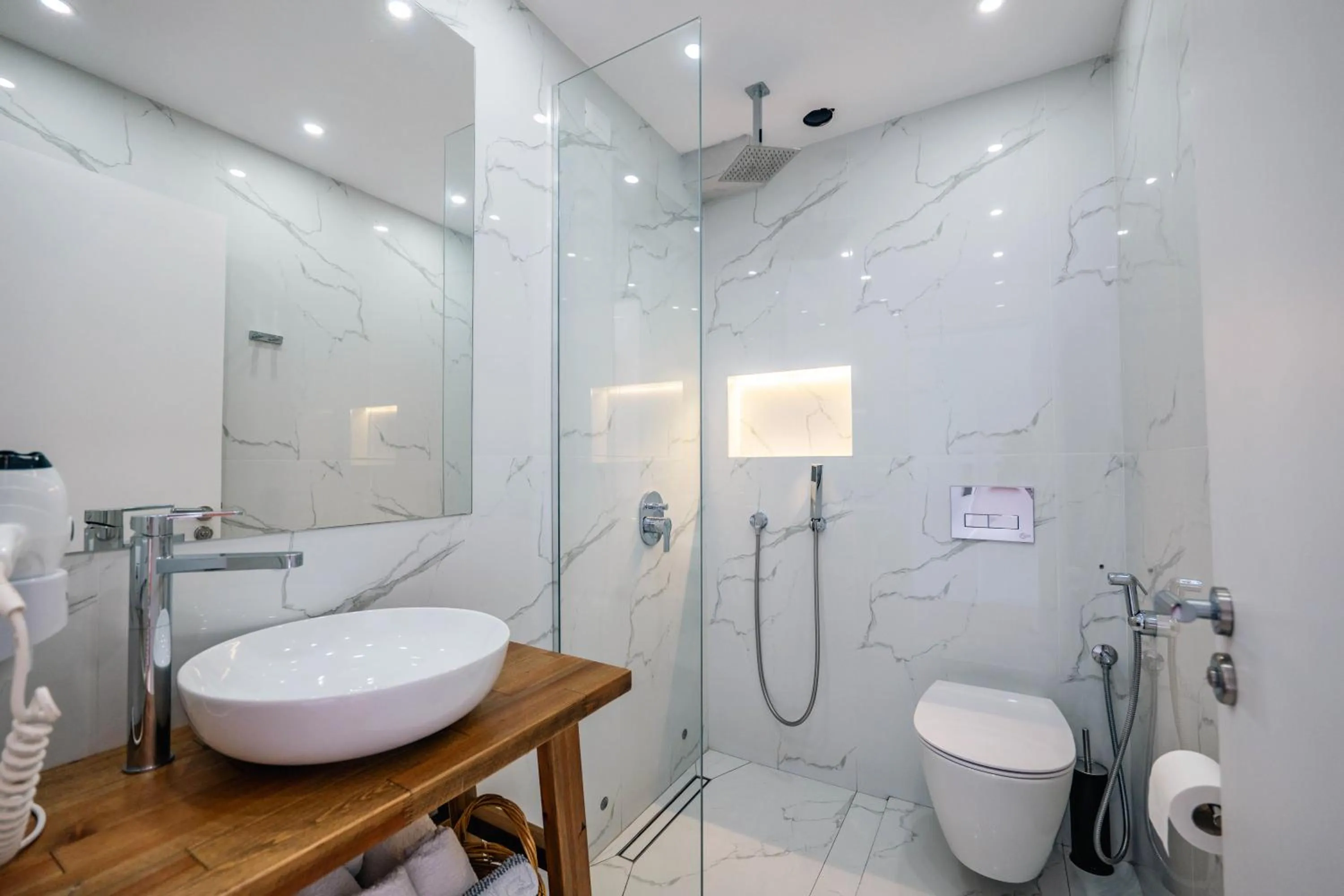 Shower in Kanes Bohemian Boutique Hotel