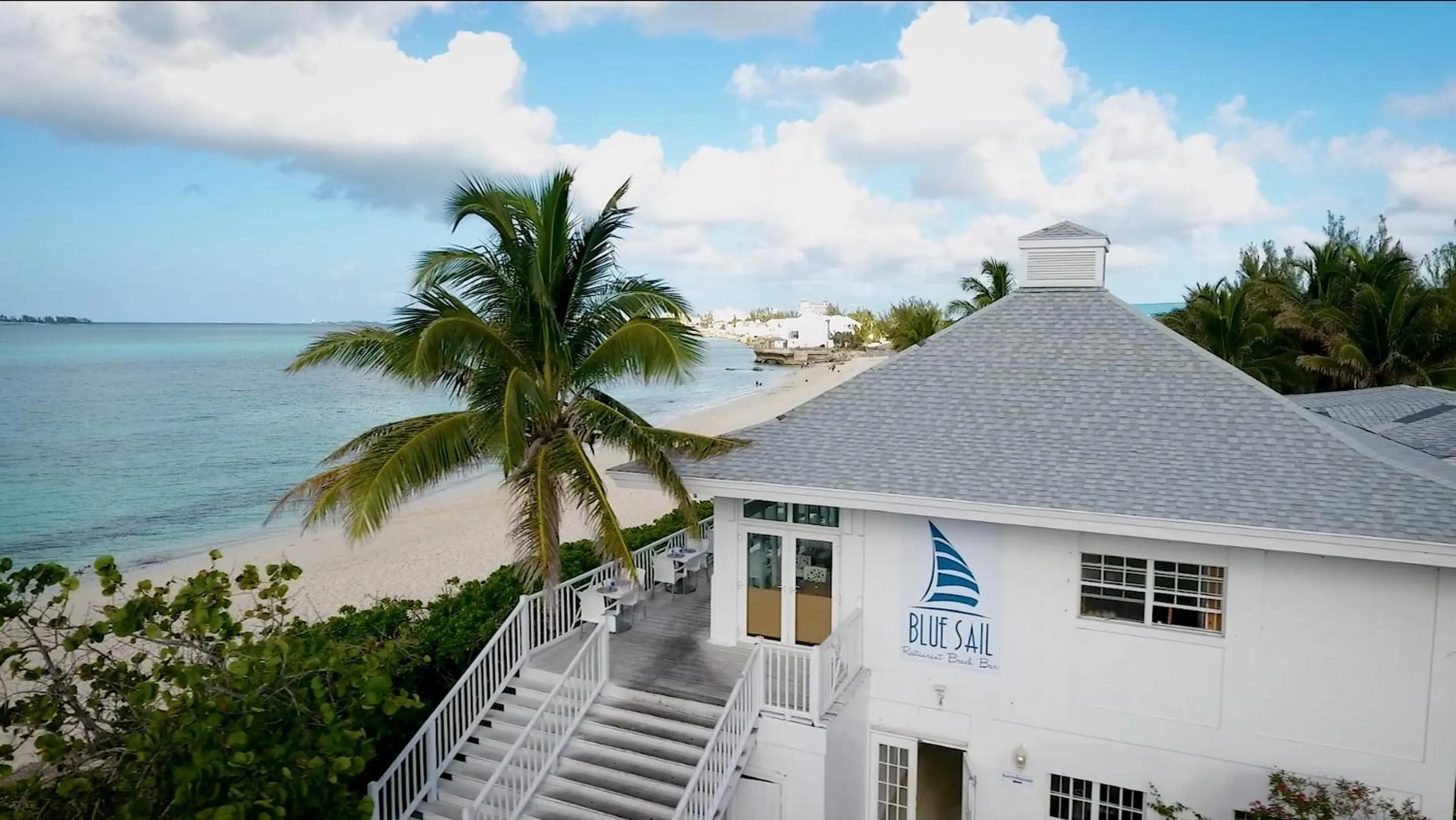 Restaurant/places to eat in Sandyport Beach Resort