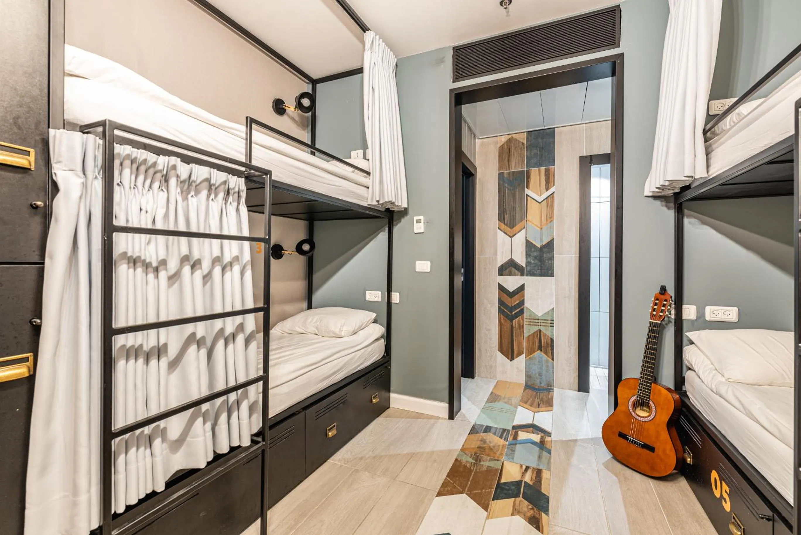 Other, Bed in The Spot Hostel