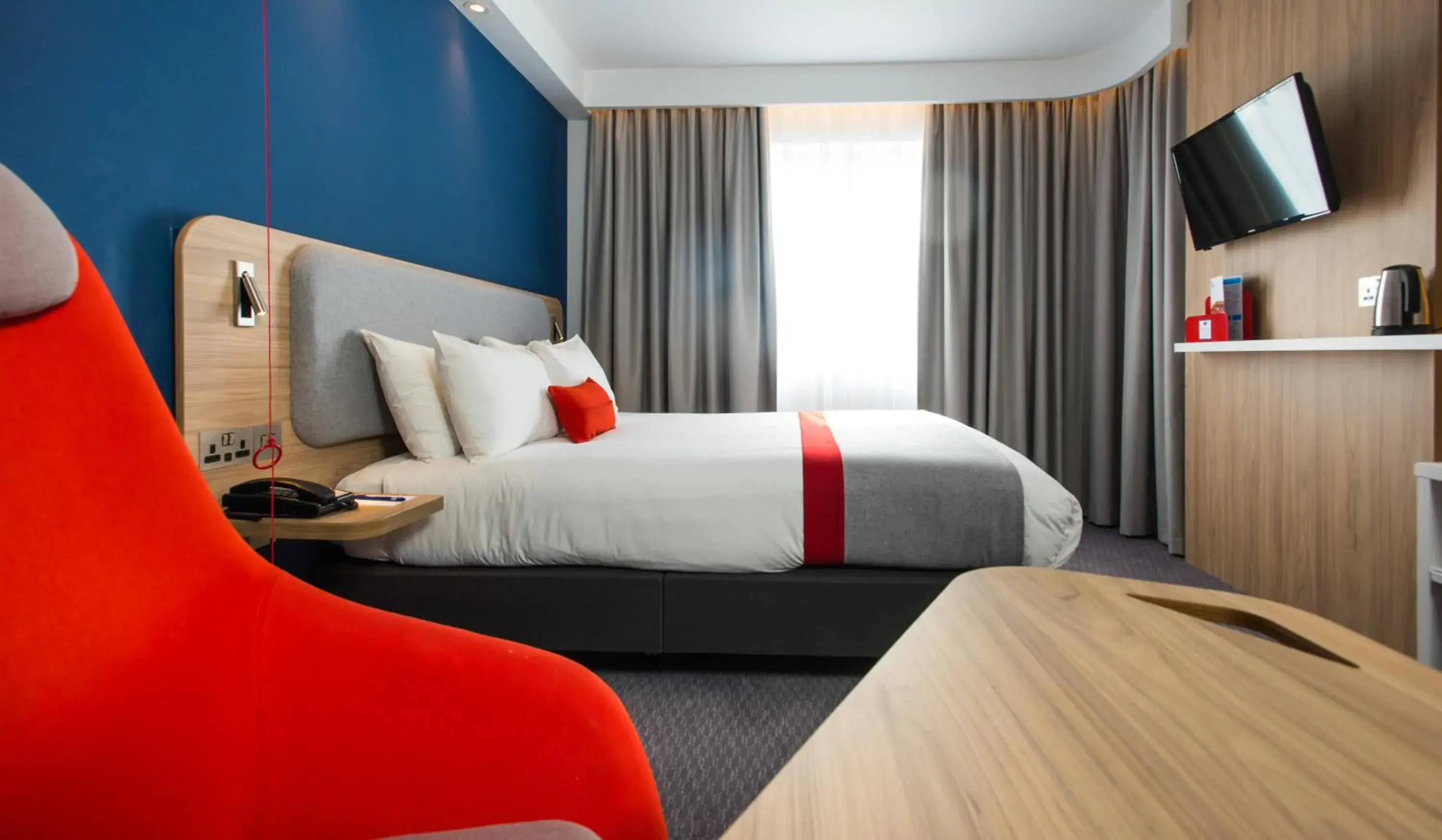 Double Room with Free Hot Breakfast - Accessible in Holiday Inn Express Burton on Trent by IHG Double Room with Free Hot Breakfast - Accessible in Holiday Inn Express Burton on Trent by IHG