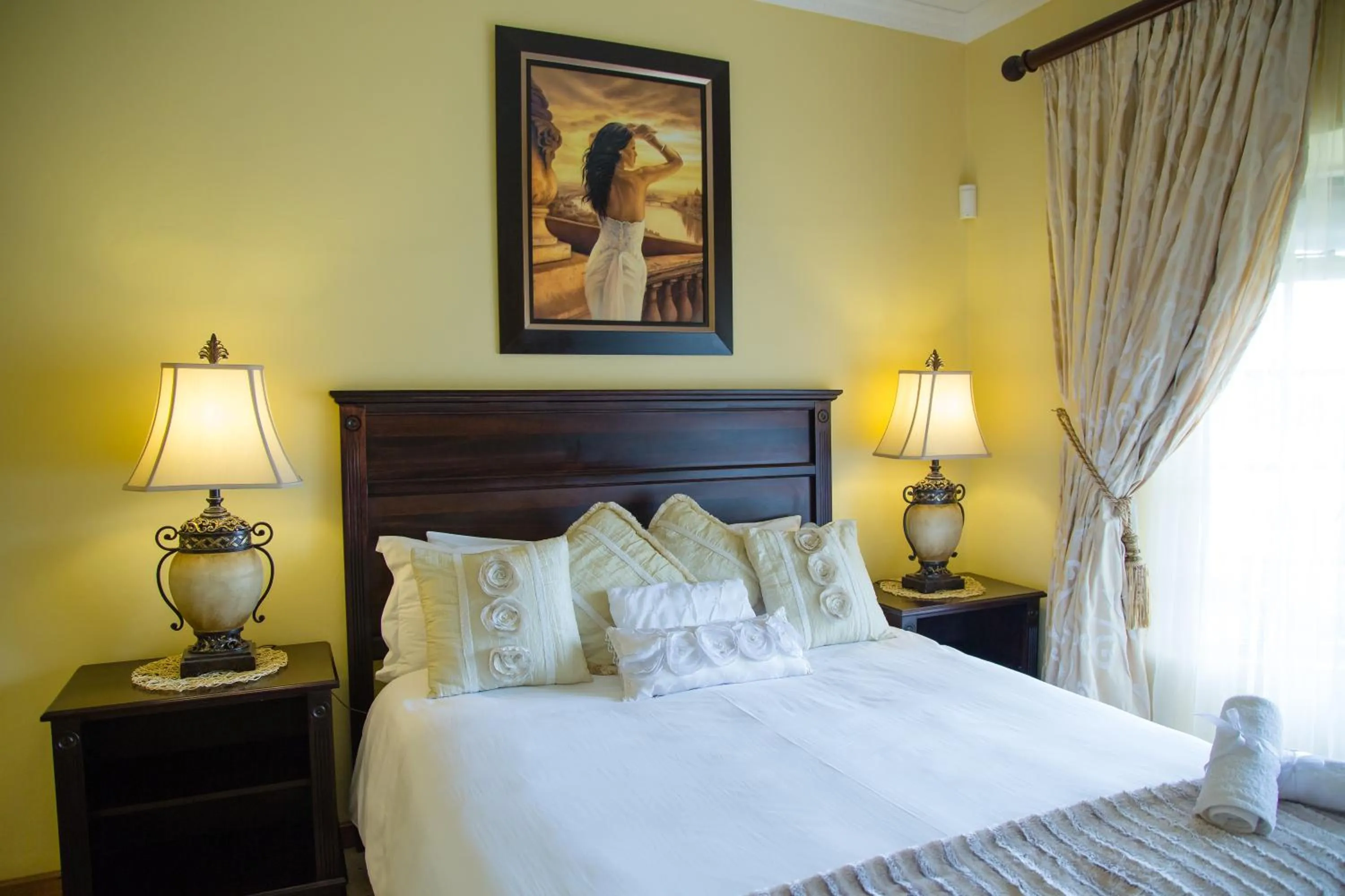 Bed in La Barune Guest House