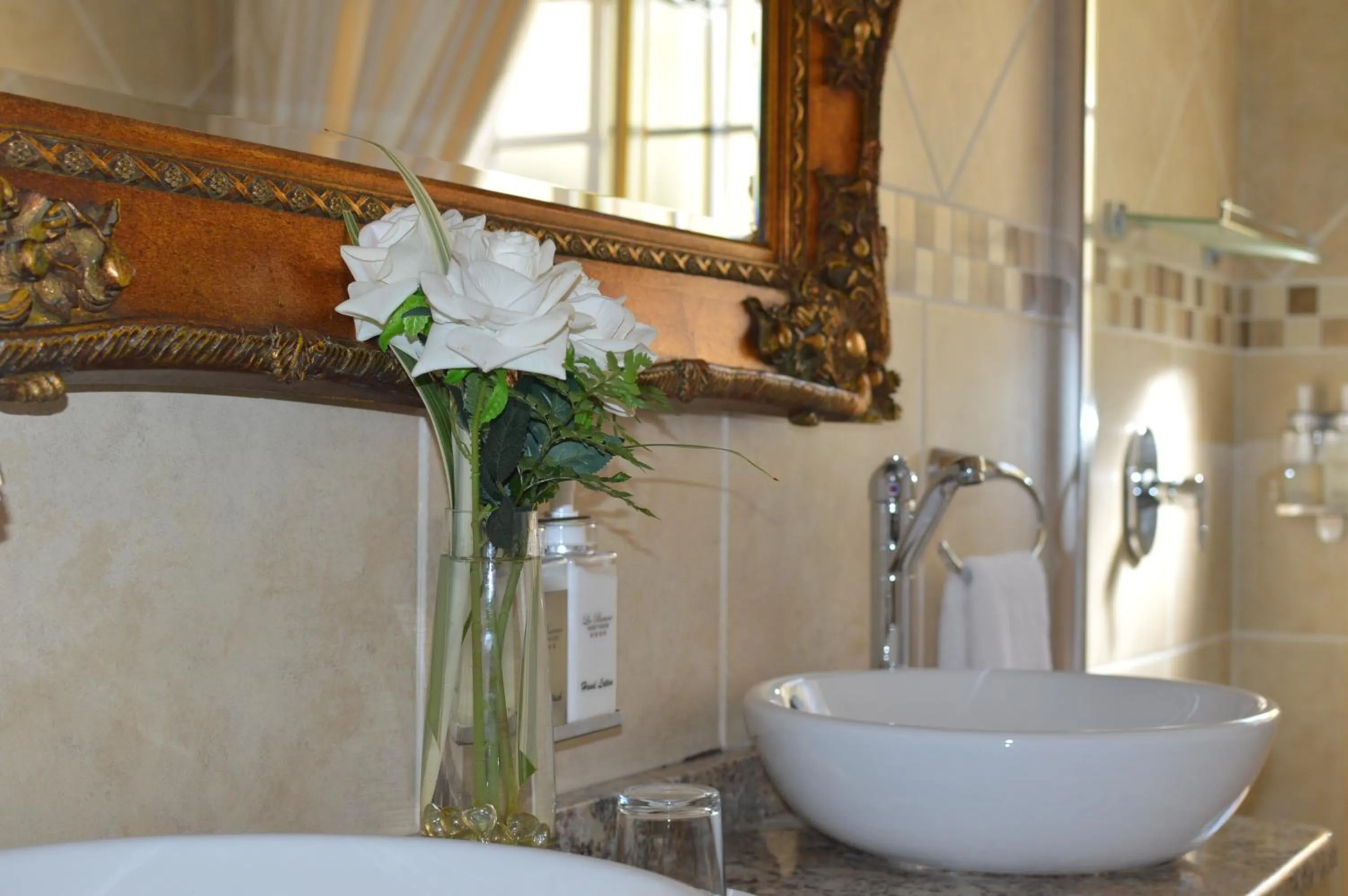 Bathroom in La Barune Guest House