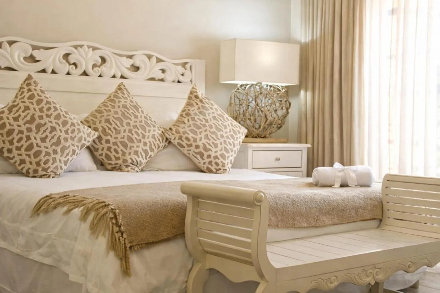 Bed in La Barune Guest House