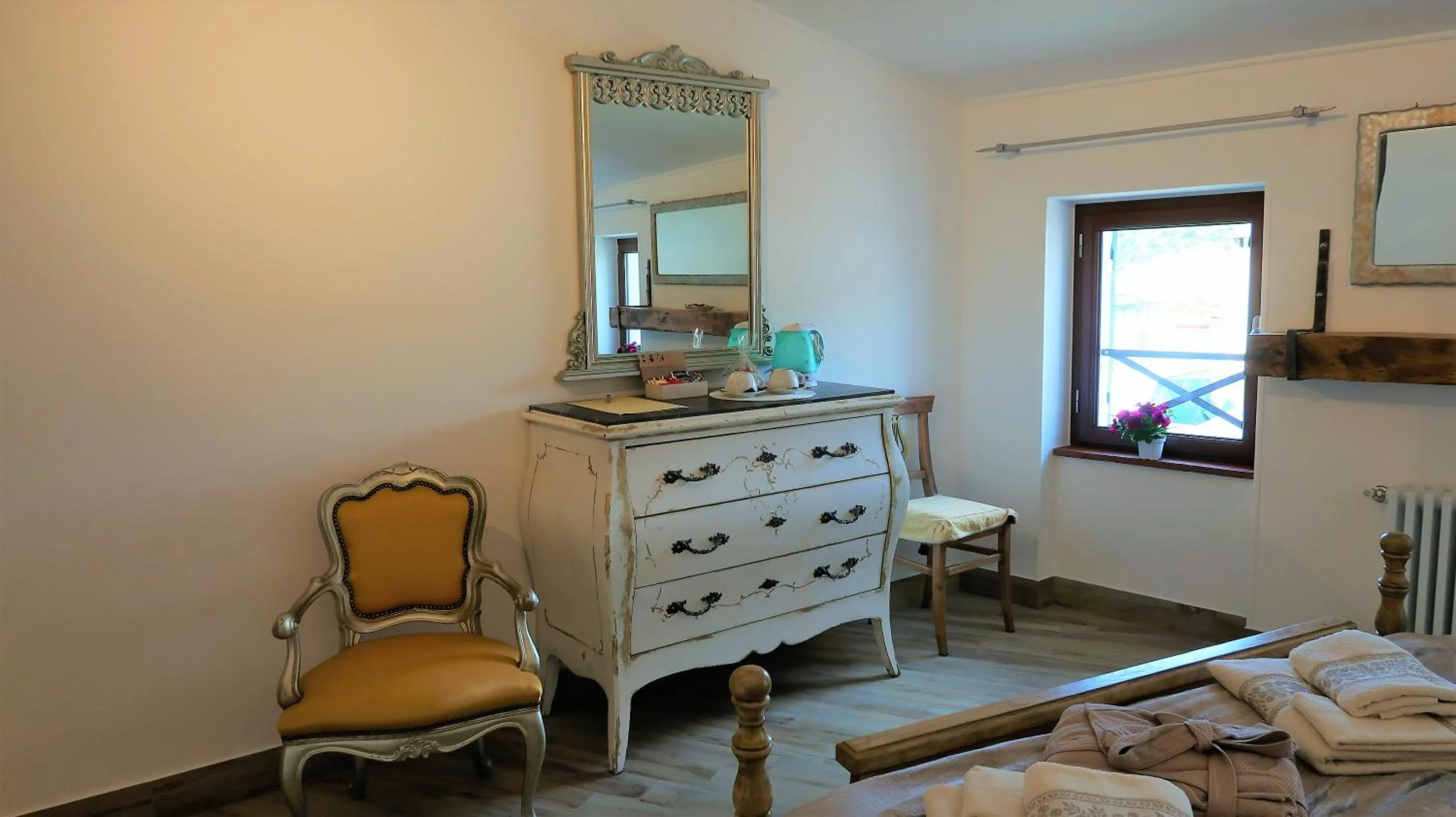 Photo of the whole room in B&B Dalù