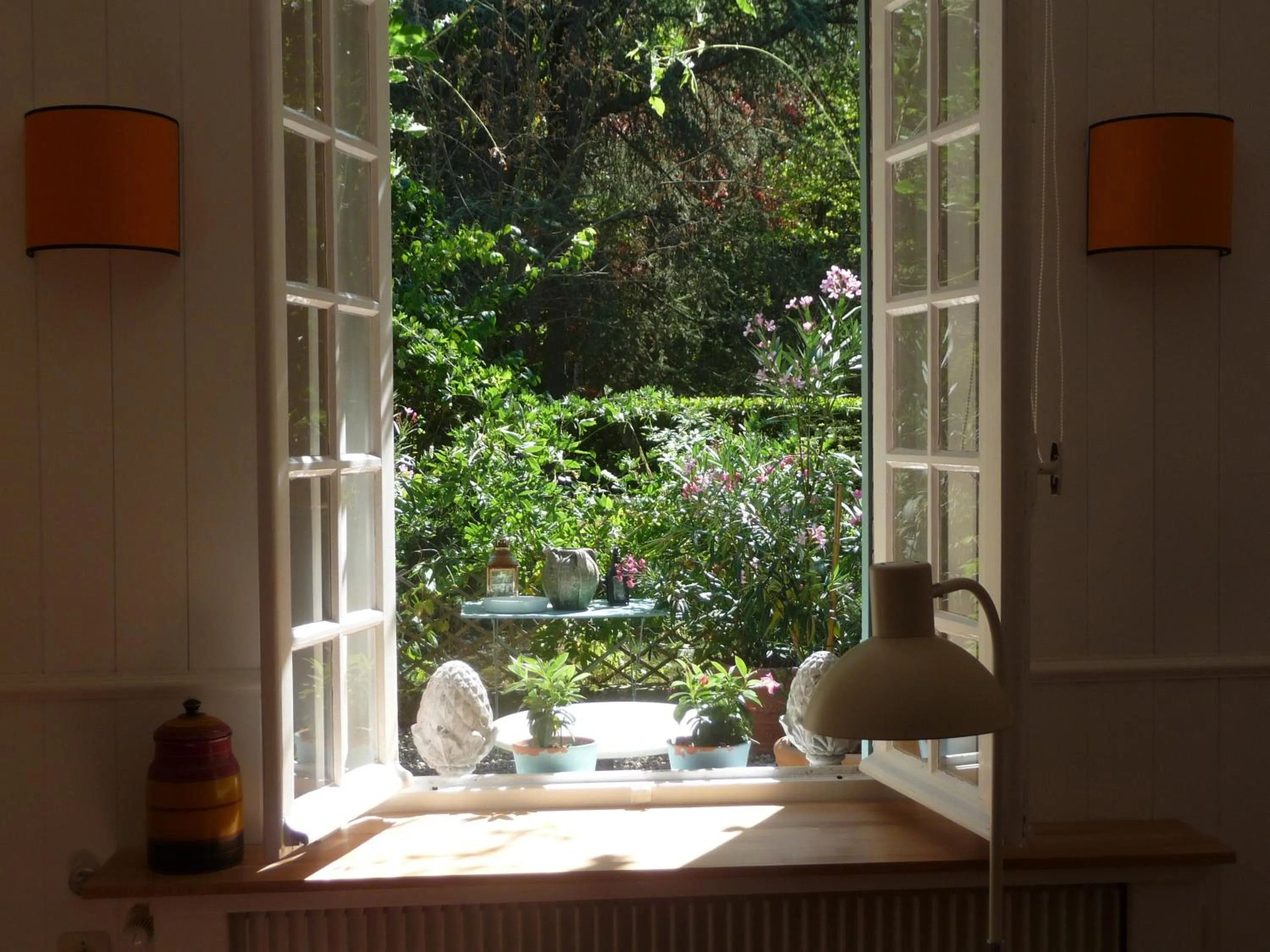 Garden view in Le clos du Ru