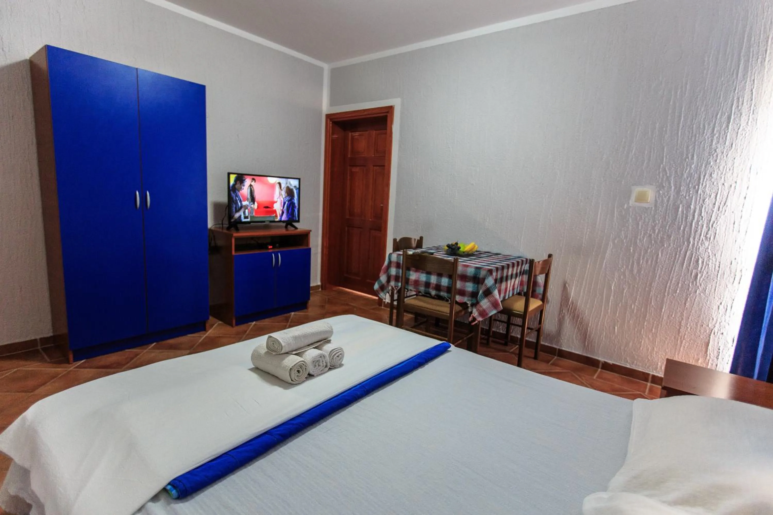 Communal lounge/ TV room, Bed in Villa Glavanovic