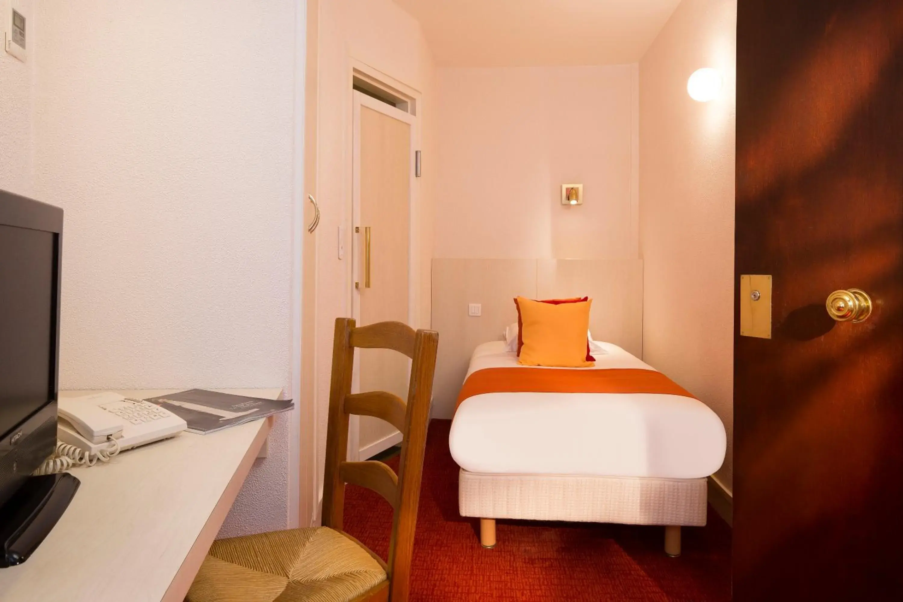 Single Room - single occupancy in Hôtel Londres Saint Honoré Single Room - single occupancy in Hôtel Londres Saint Honoré