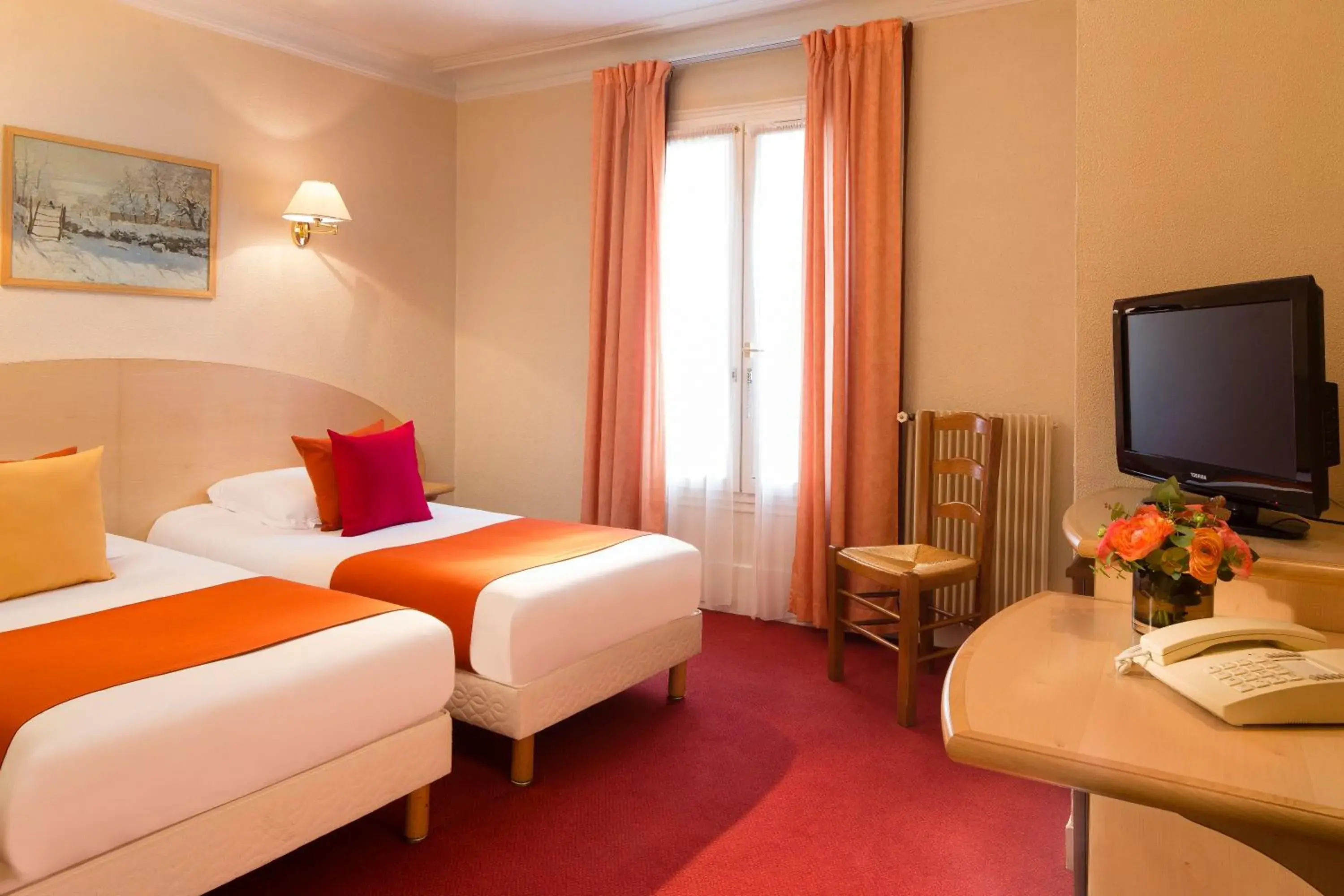 Superior Twin Room in Hôtel Londres Saint Honoré Superior Twin Room in Hôtel Londres Saint Honoré