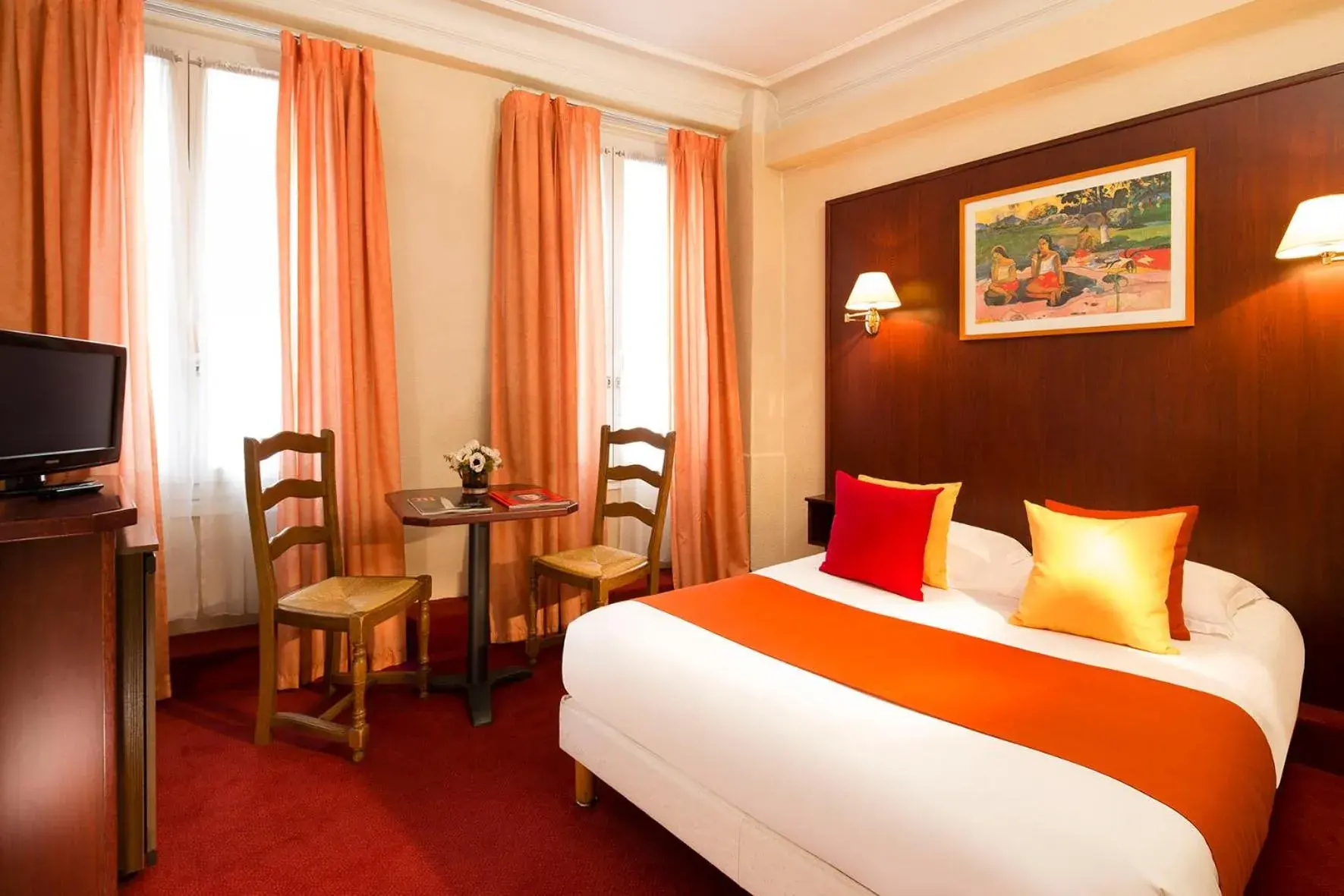 Superior Double Room in Hôtel Londres Saint Honoré Superior Double Room in Hôtel Londres Saint Honoré