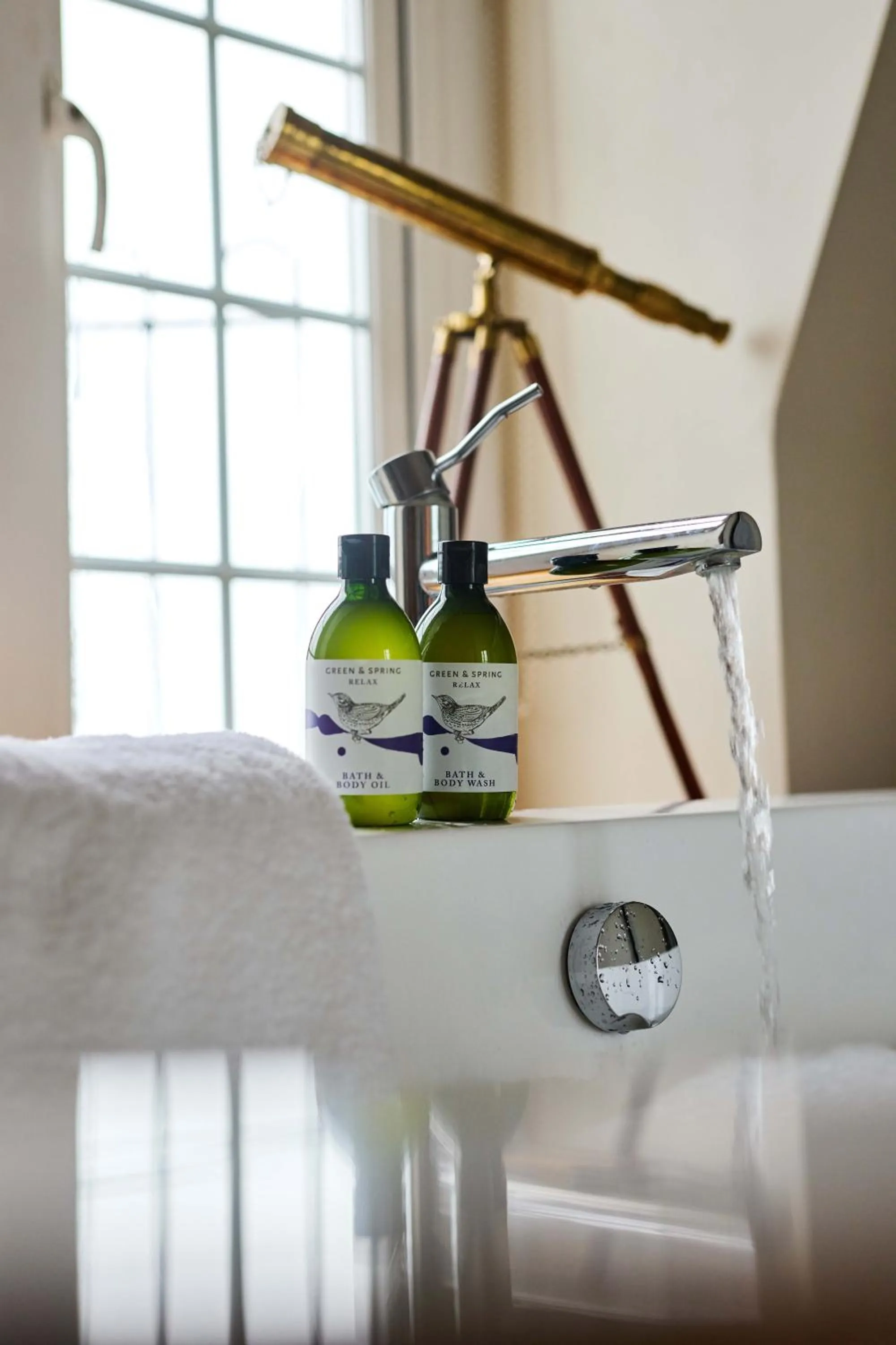 Bathroom in Drakes Hotel