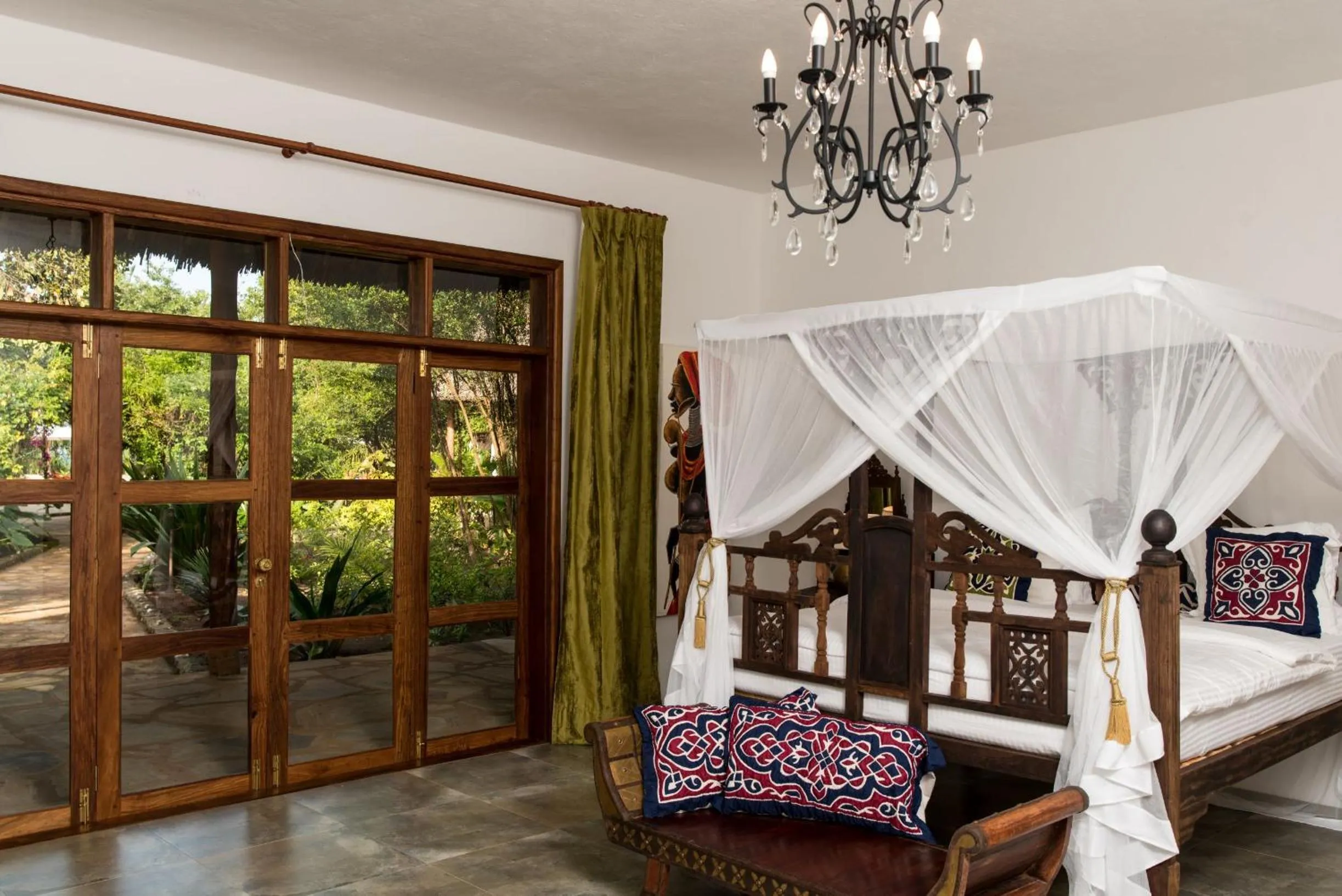 Garden view, Bed in Tikitam Palms Boutique Hotel