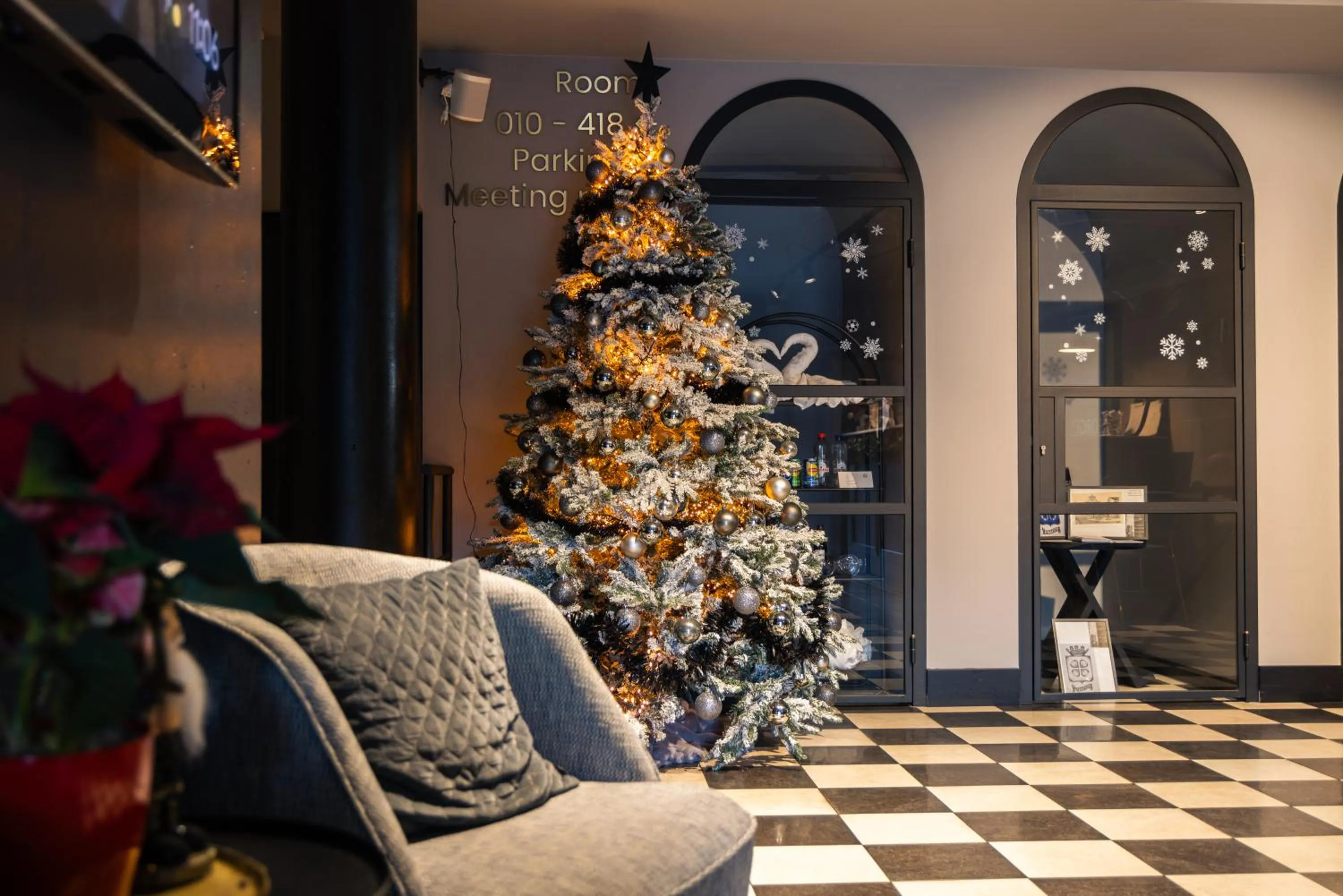 Lobby or reception in MERICI Hotel Sittard