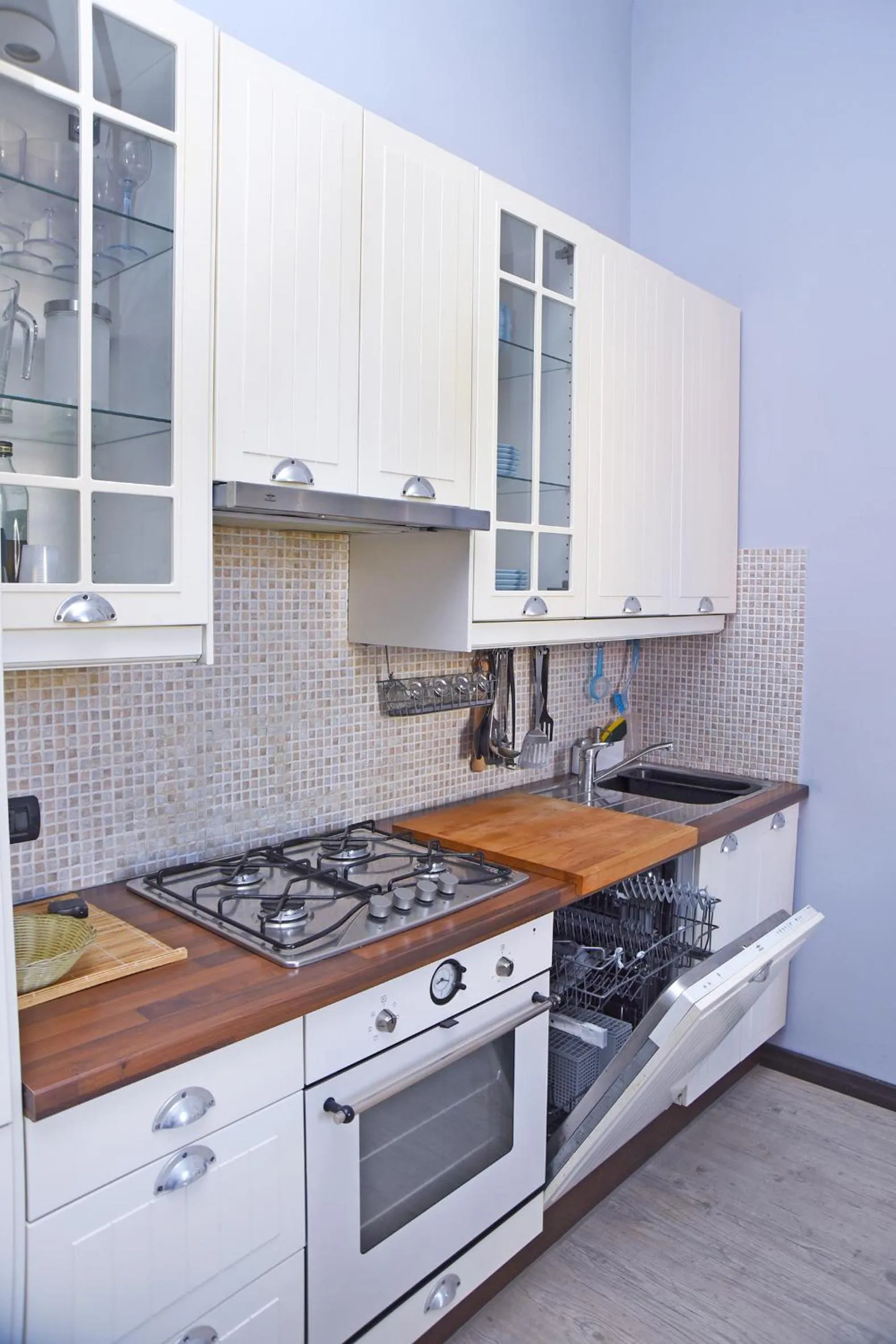 Kitchen or kitchenette in La Dimora Luca Giordano