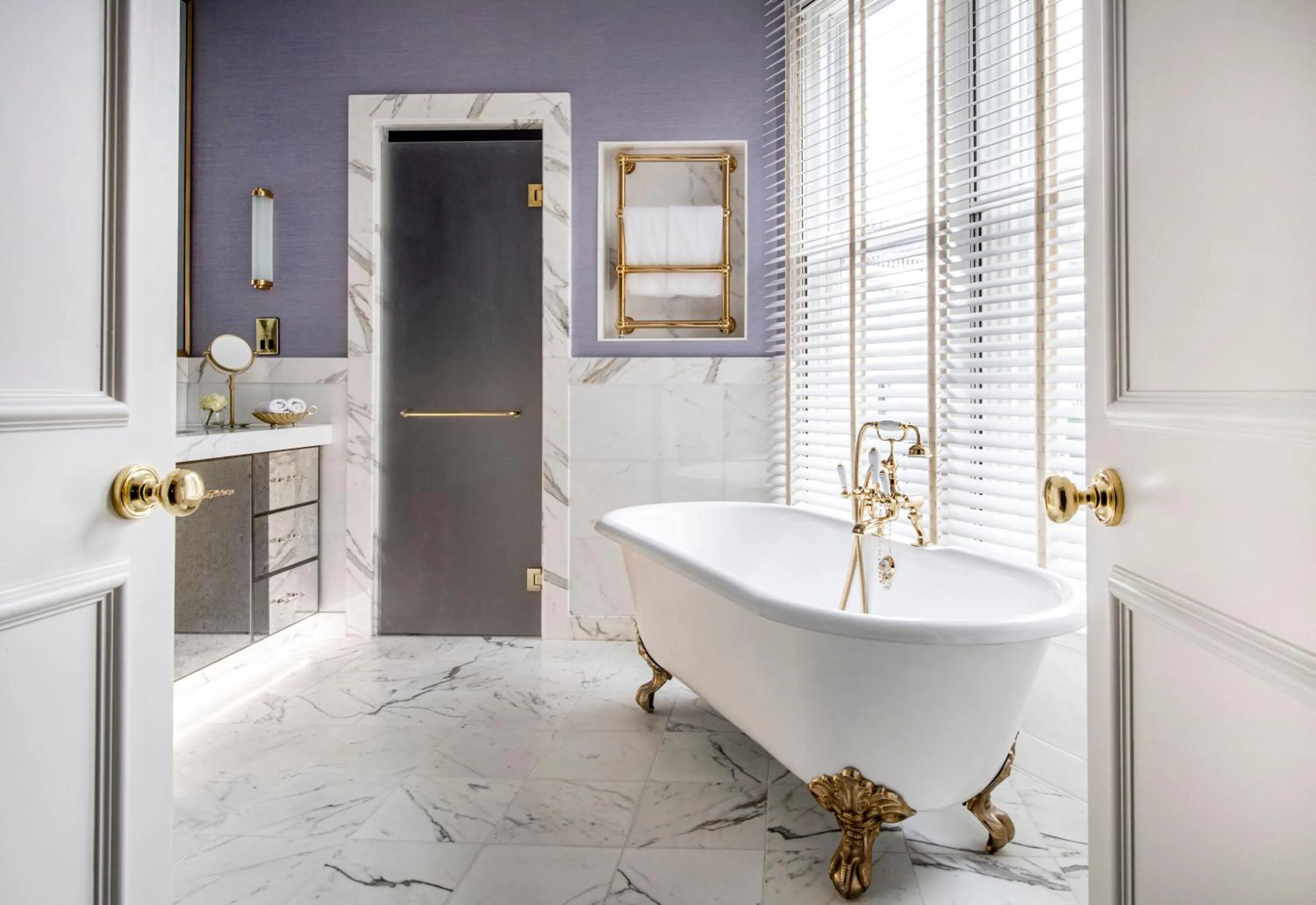 Bathroom in The Kensington Hotel