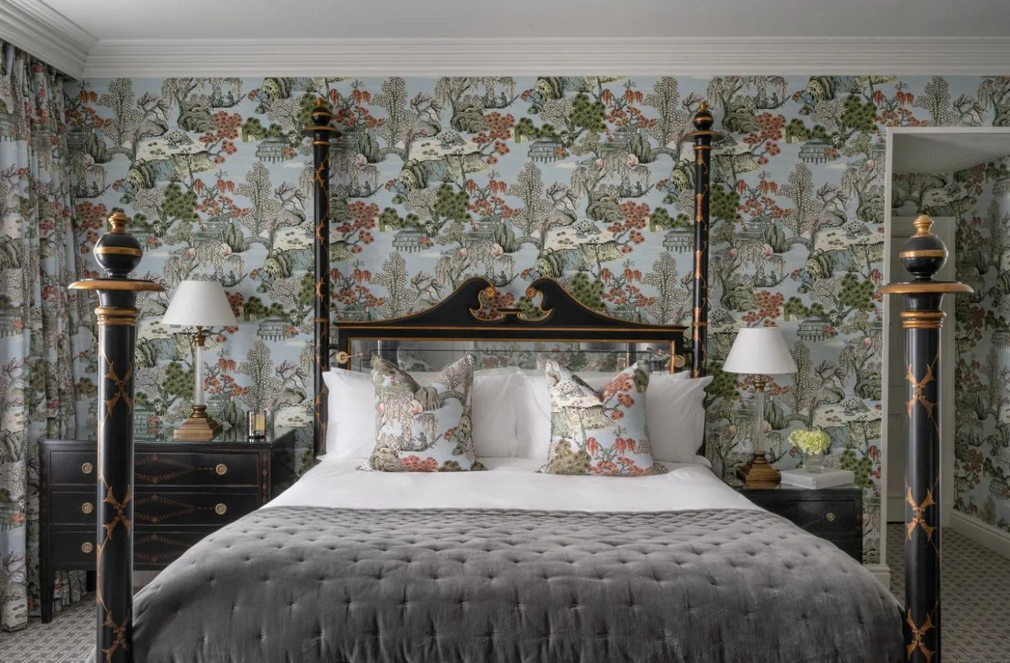 Bed in The Kensington Hotel