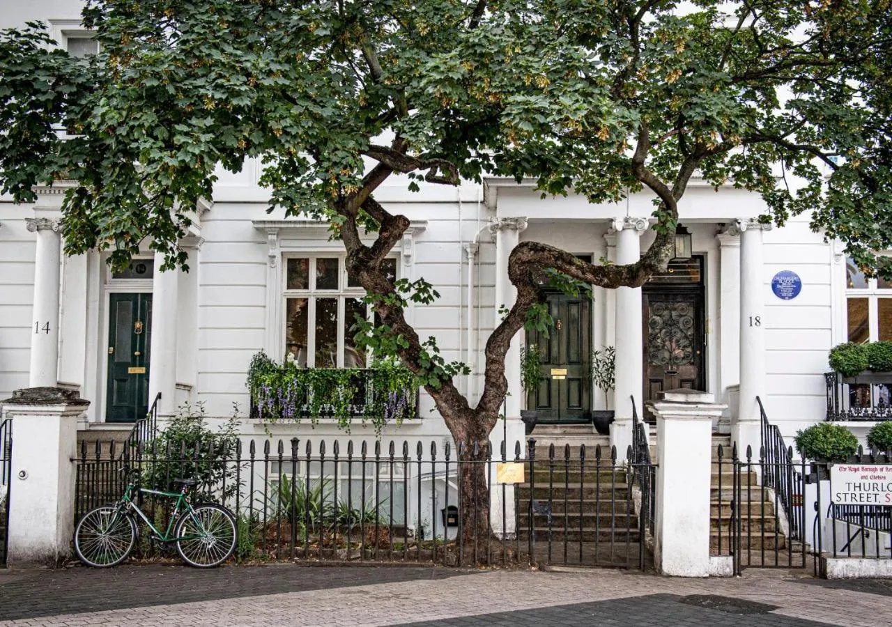 Neighbourhood in The Kensington Hotel