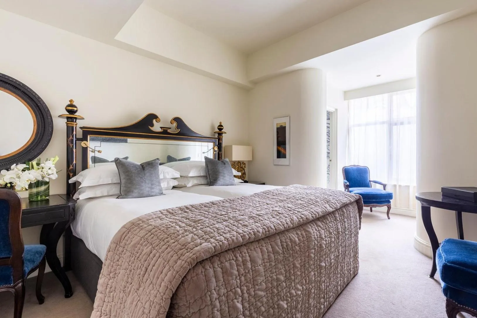 Other, Bed in The Kensington Hotel