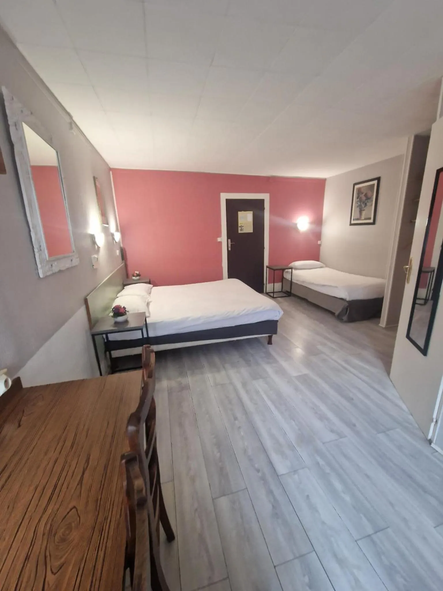 Bedroom, Bed in Hotel de l'Academie Place Stanislas, Nancy Centre , Gare et Congrés