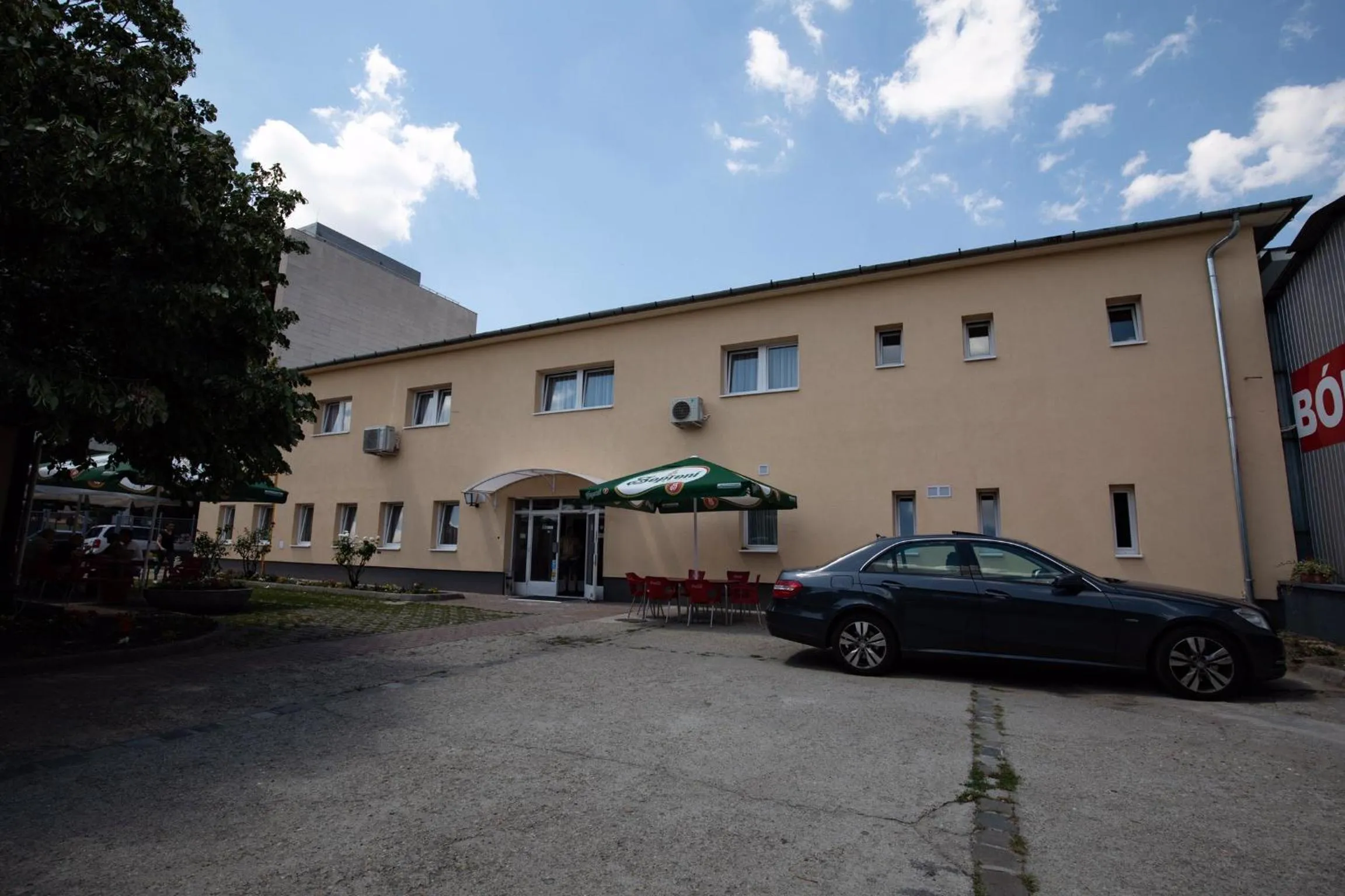 Property building in Népliget Hotel